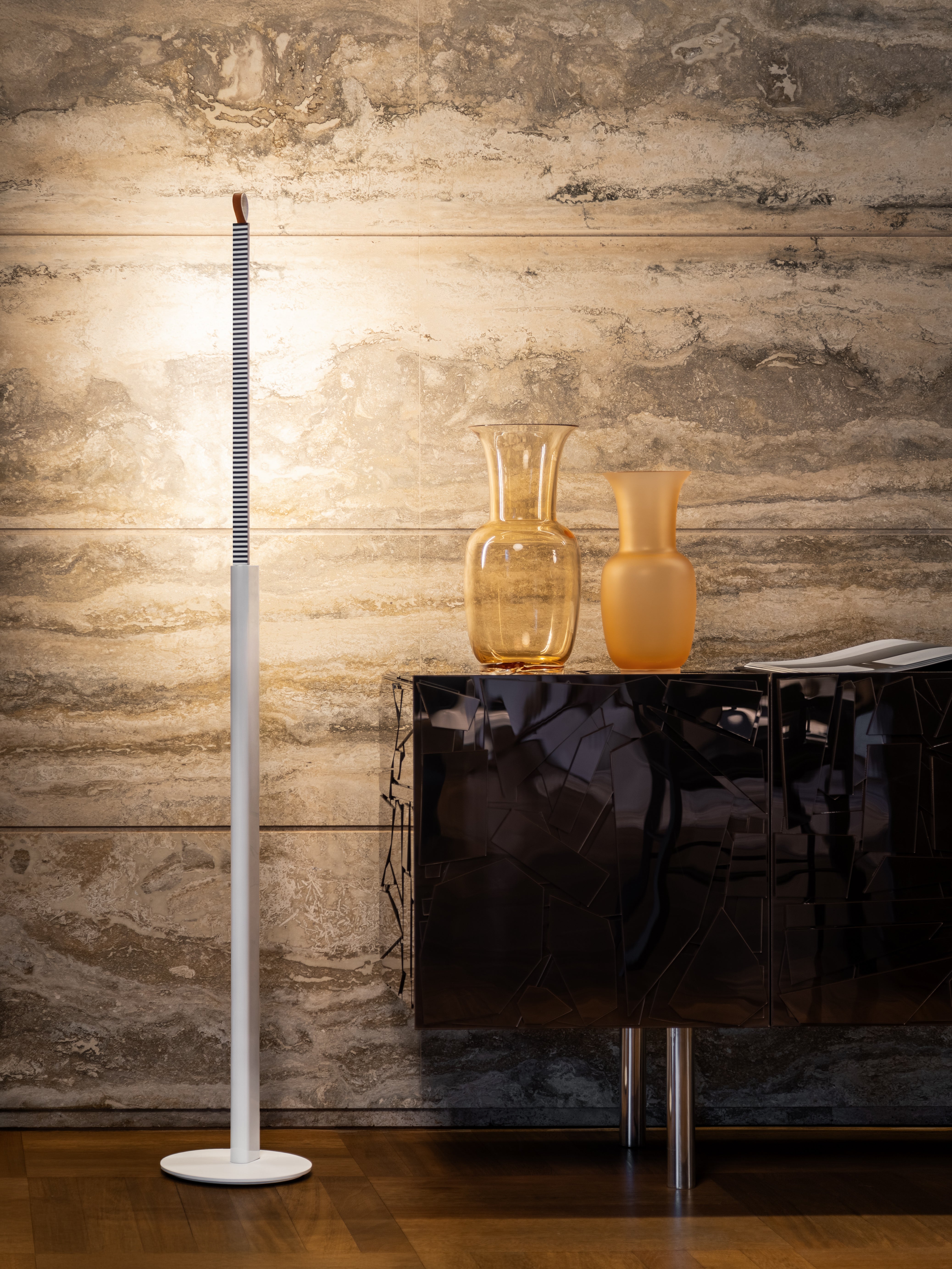 Vloerlamp METRICA glanzend wit