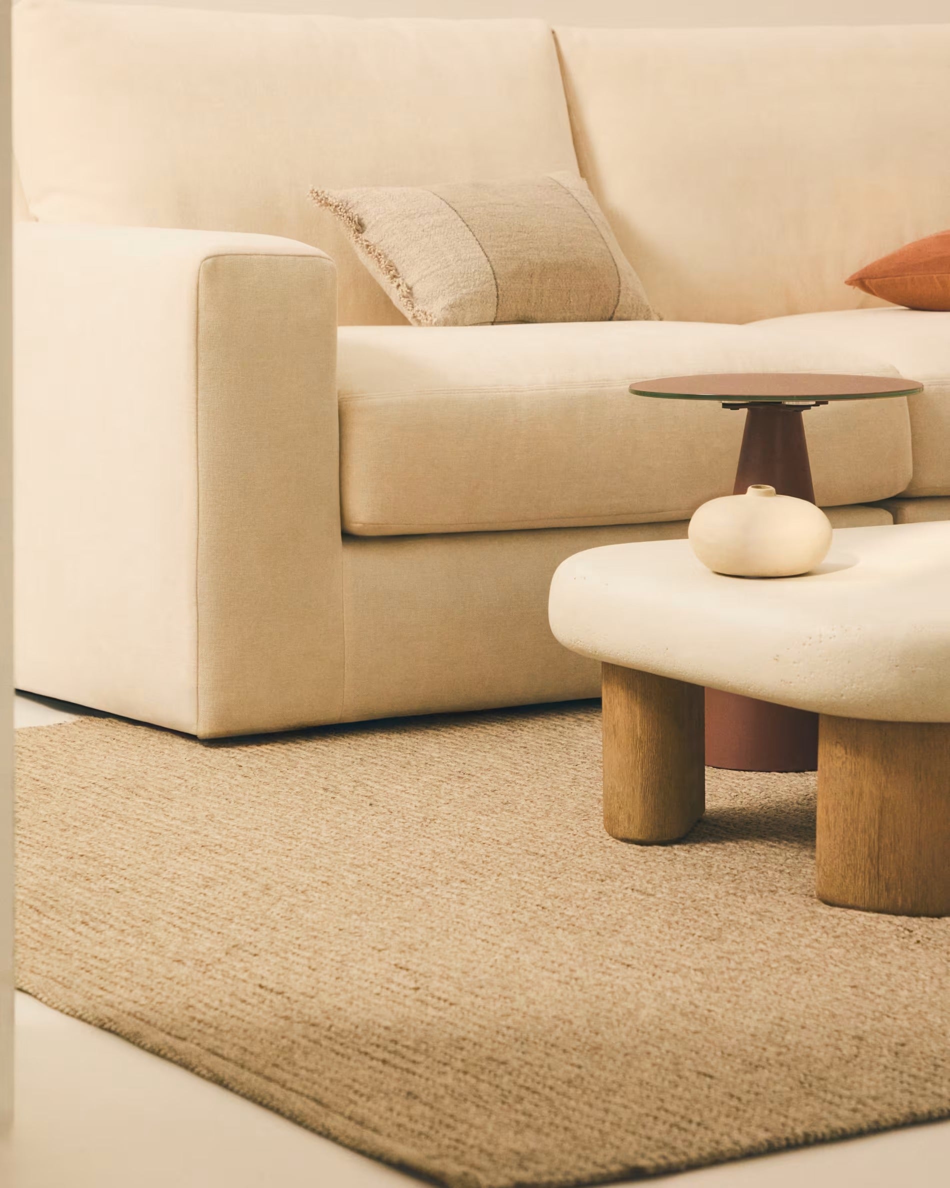 Ecksofa ALEA aus ecrufarbenem Chenille 