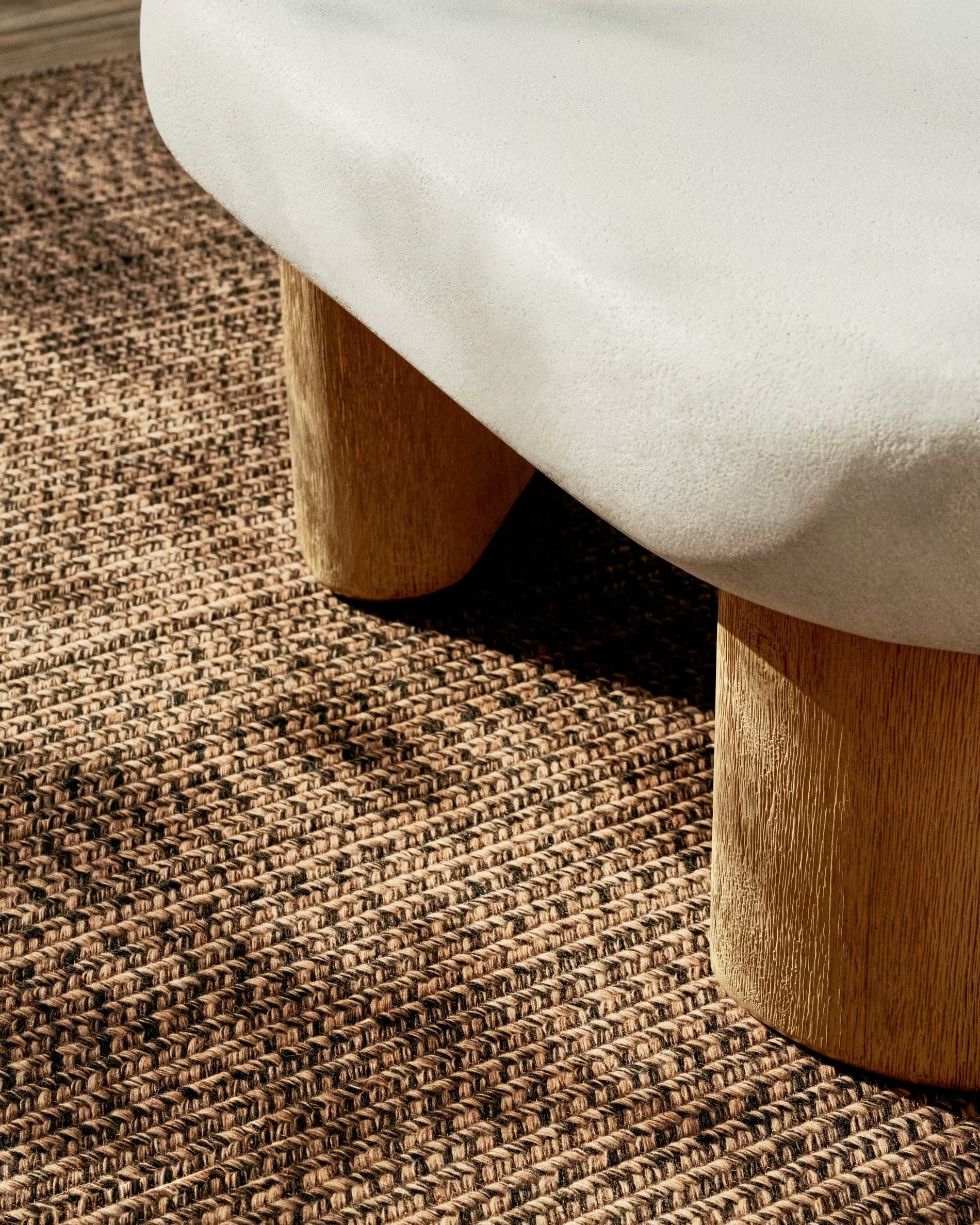 Buiten koffie tafel LABRA cement en acaciahout