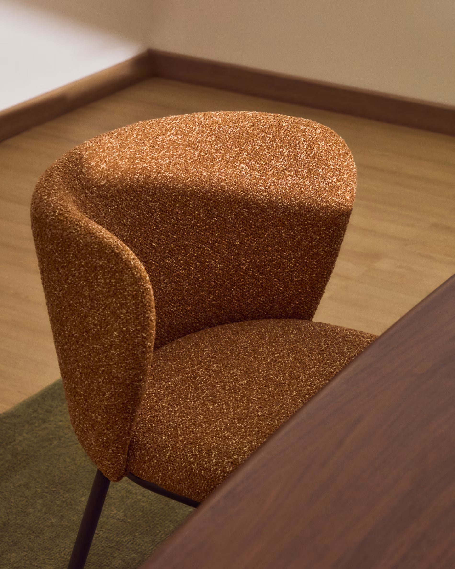 Stoel CISELIA baksteen chenille met zwarte basis