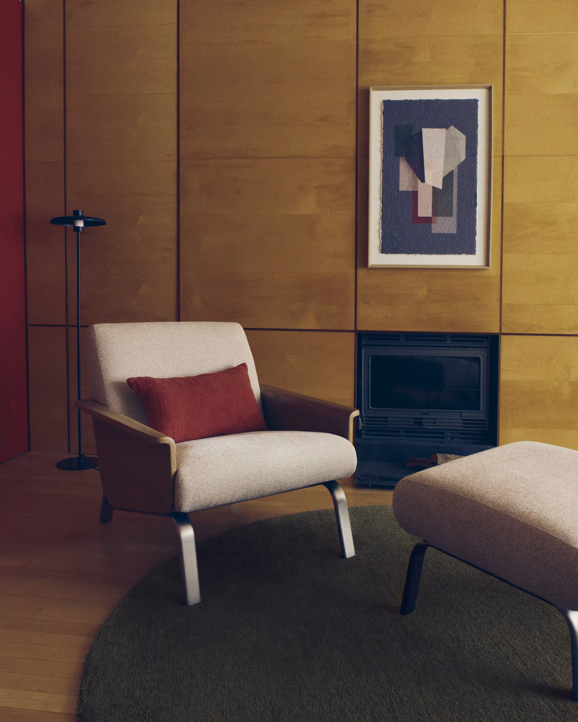 Beige fauteuil AMSEN met eiken multiplex en stalen basis