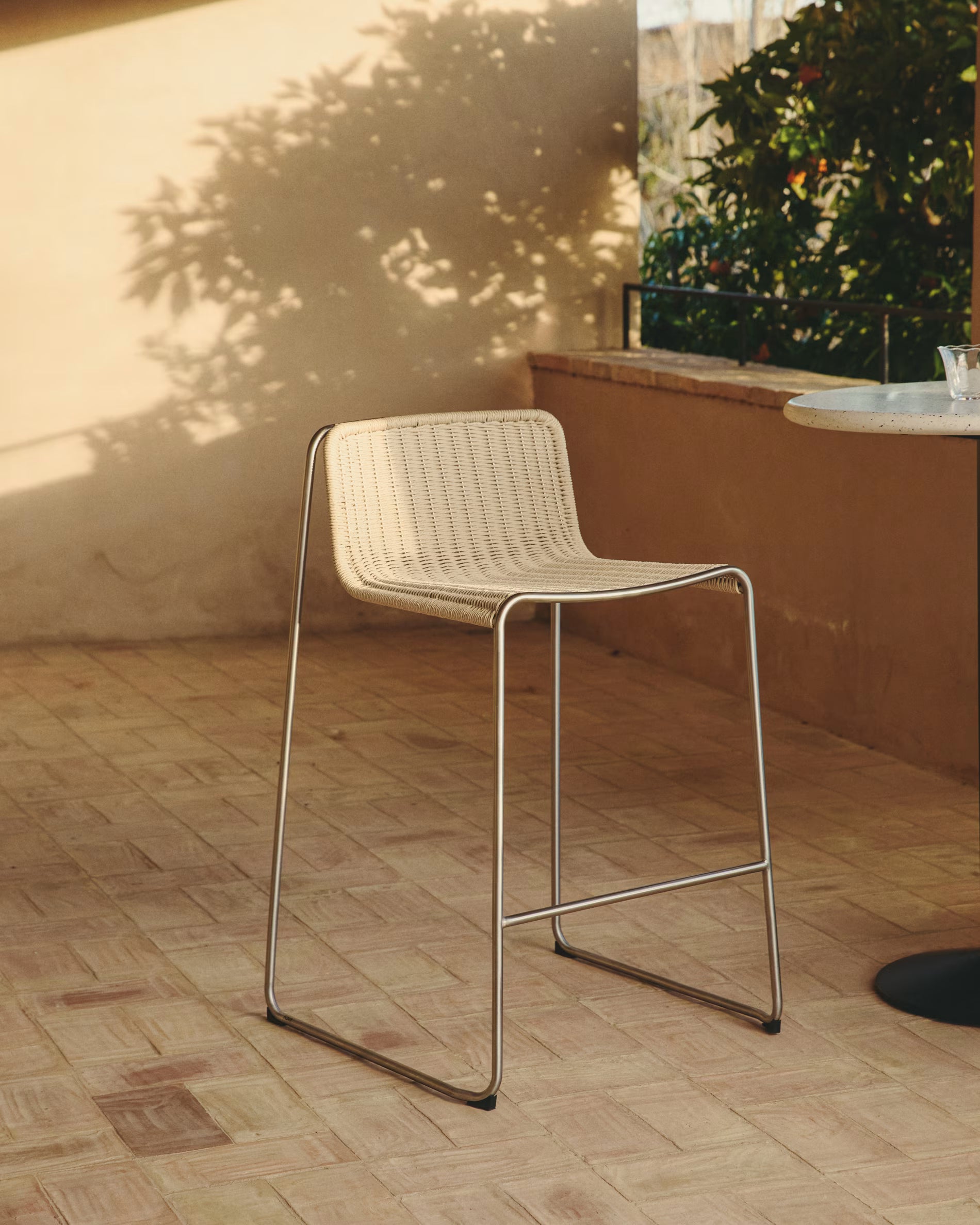 Hocker für den Außenbereich TAVARI beige mit Stahlbasis