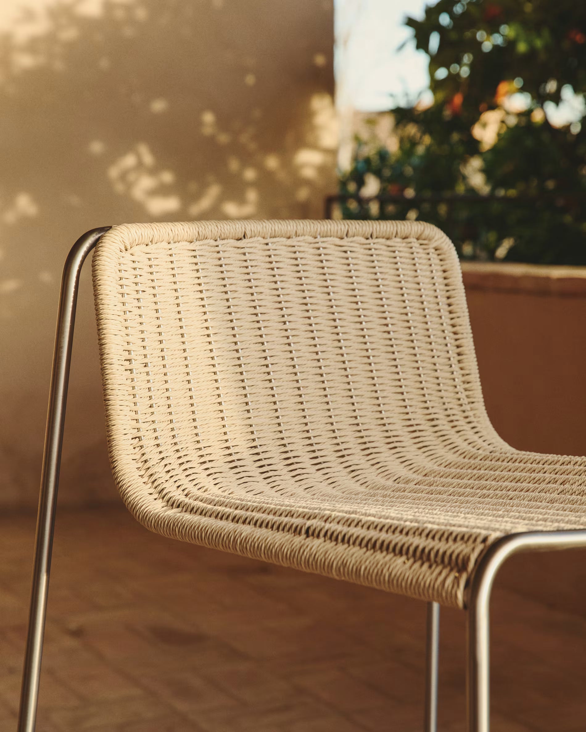 Hocker für den Außenbereich TAVARI beige mit Stahlbasis