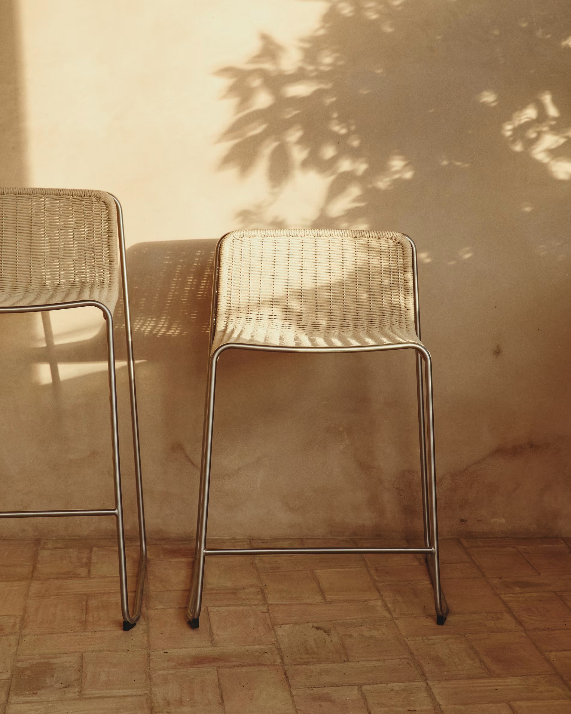 Hocker für den Außenbereich TAVARI beige mit Stahlbasis