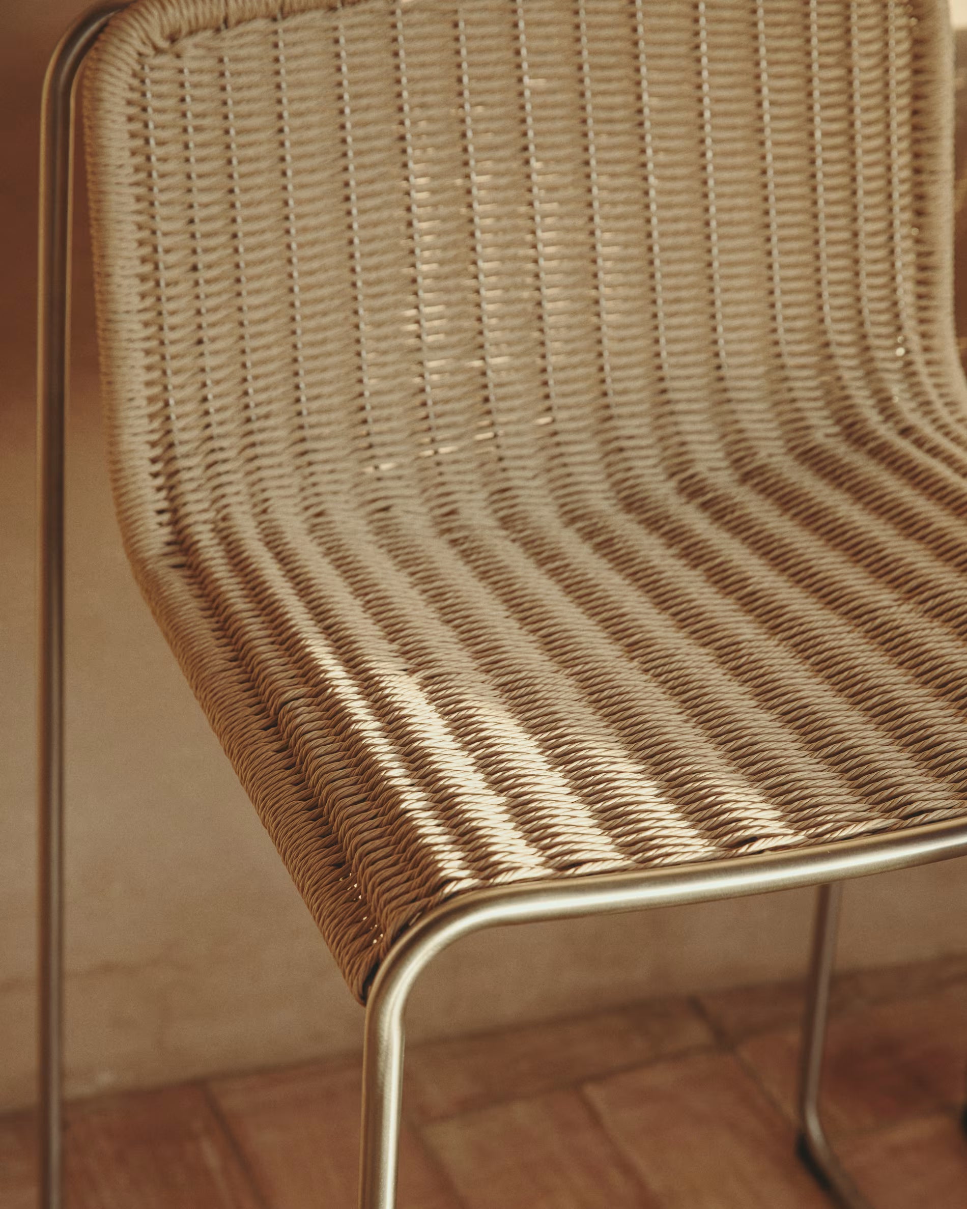 Hocker für den Außenbereich TAVARI beige mit Stahlbasis