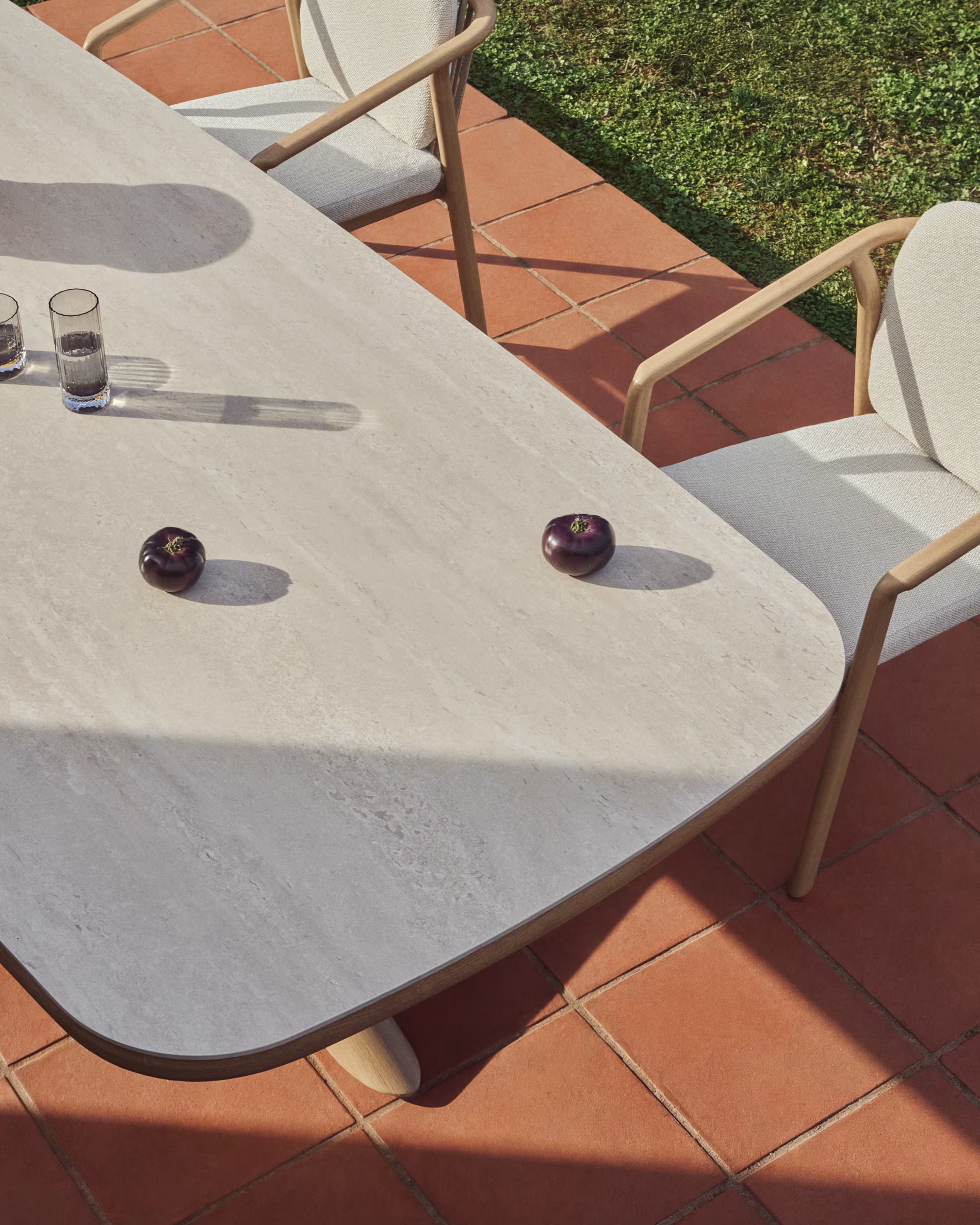 Tuinset MIRTIA ecru met aluminium basis met houtlook