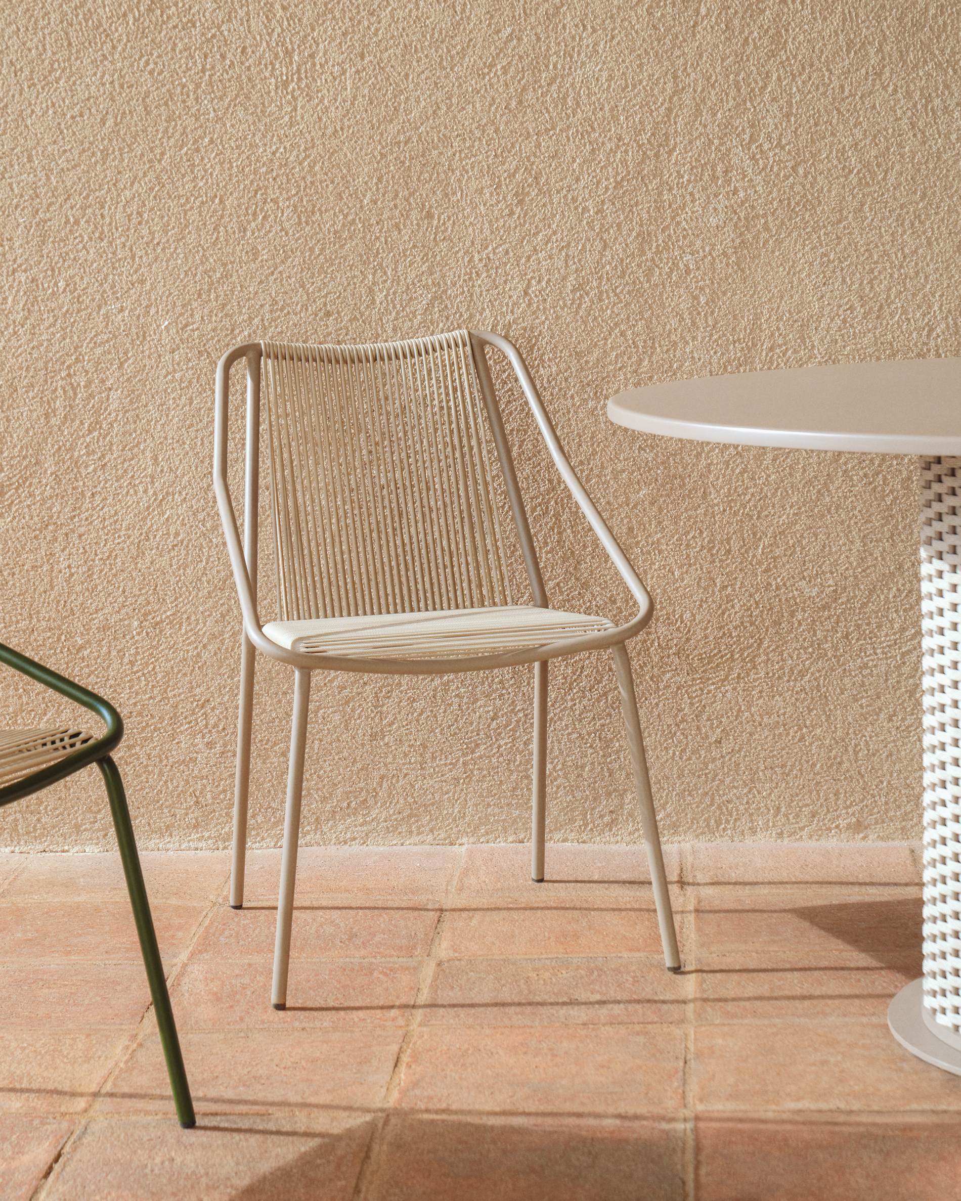 ZIVIA Ecru Garden Chair with Taupe Base