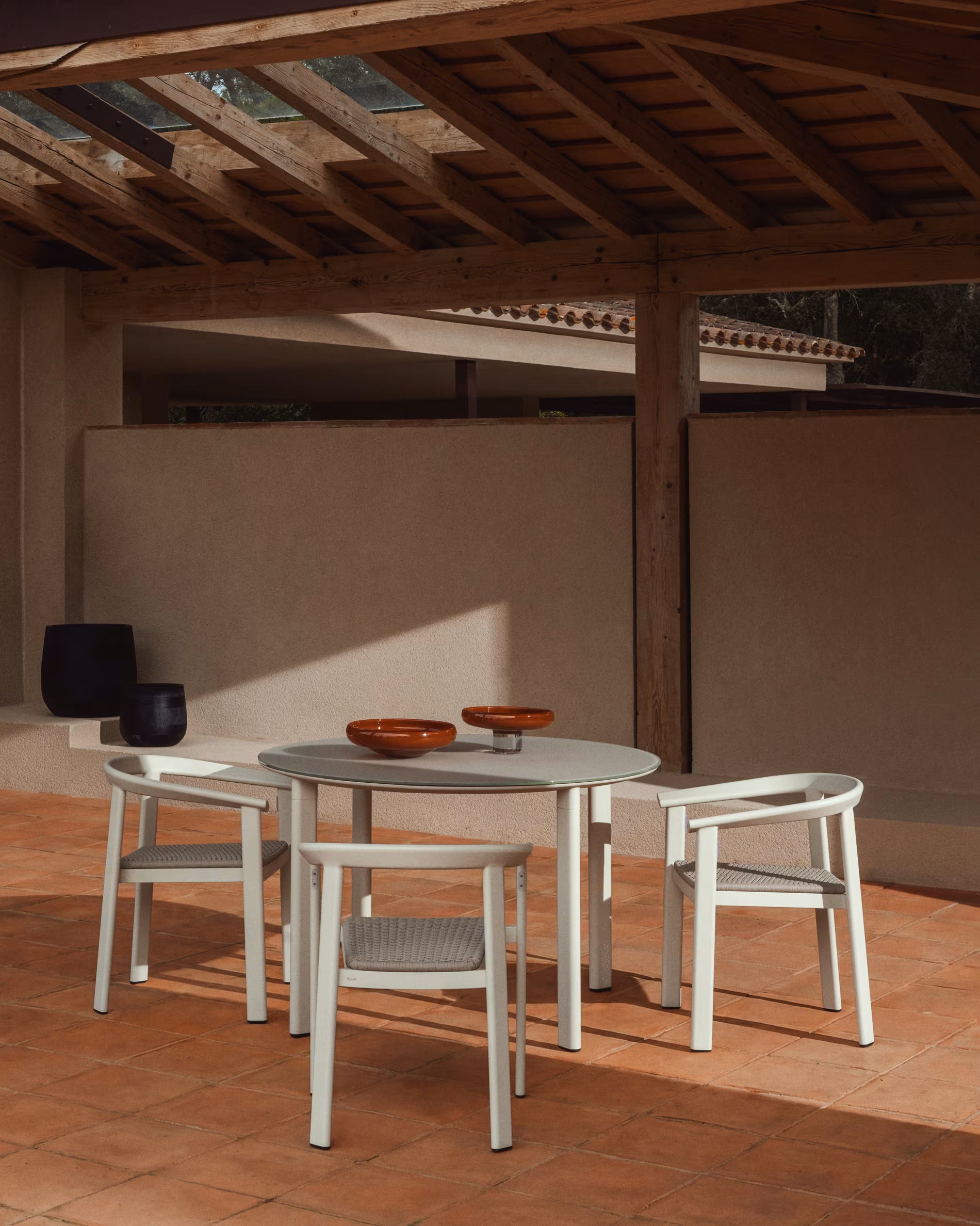 Ronde tuintafel ERICE ecru