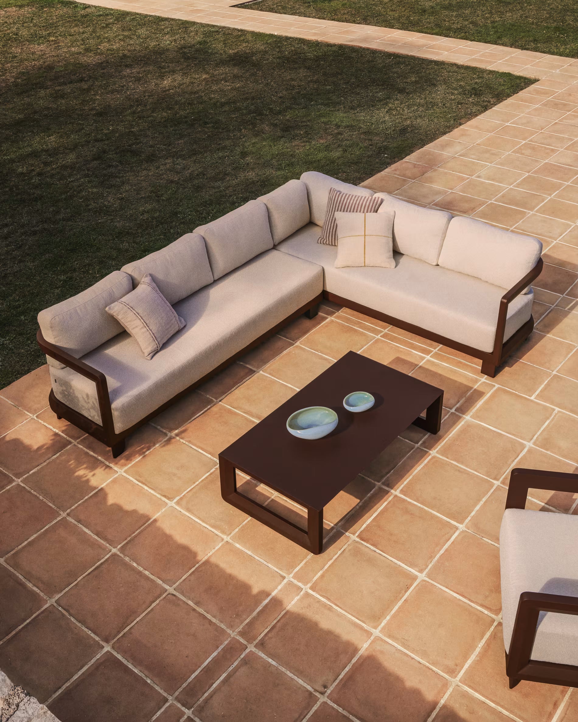 NERANO Light Beige 3-Seater Garden Sofa with Brown Base