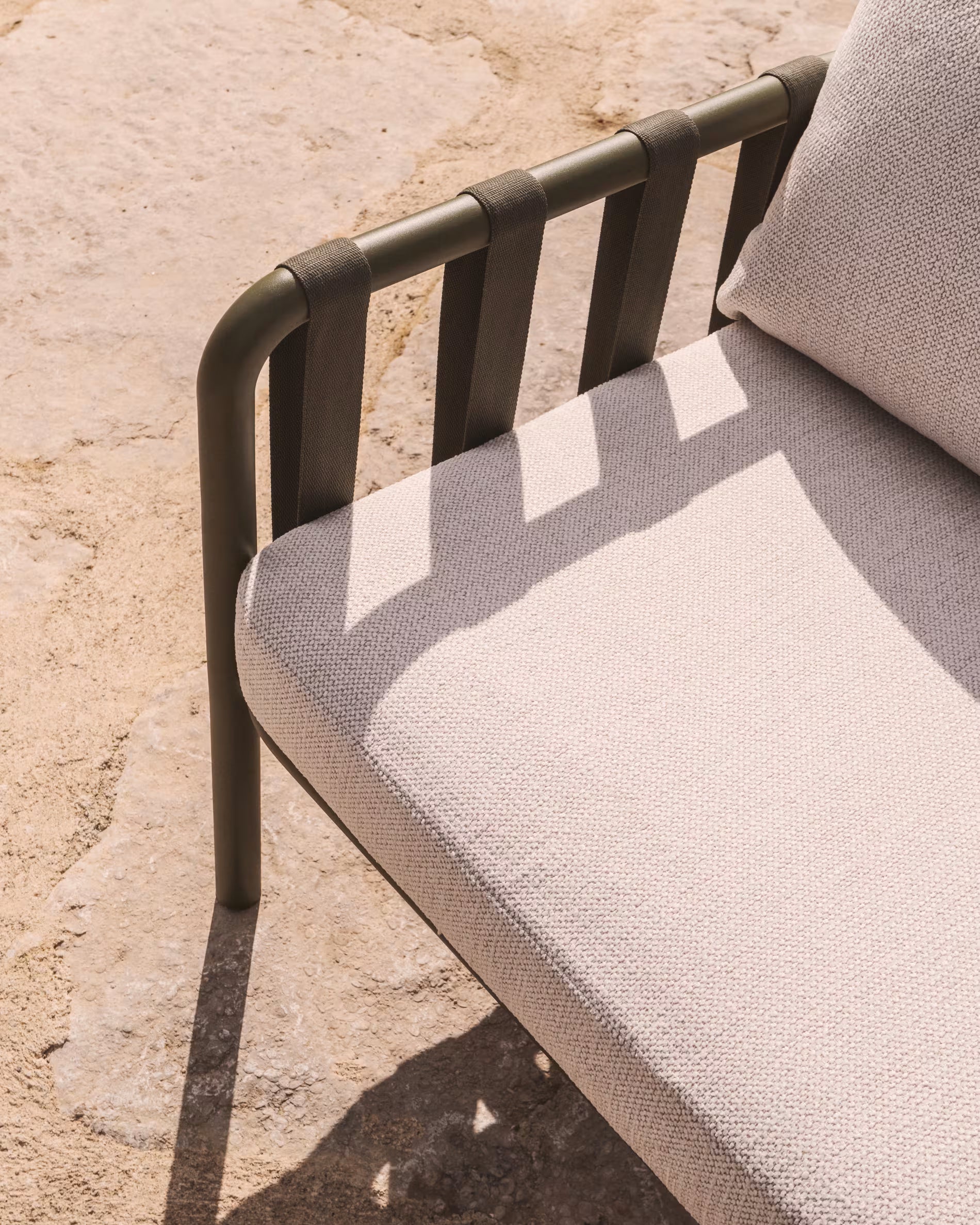 Tuinset OMALA lichtbeige met groene basis