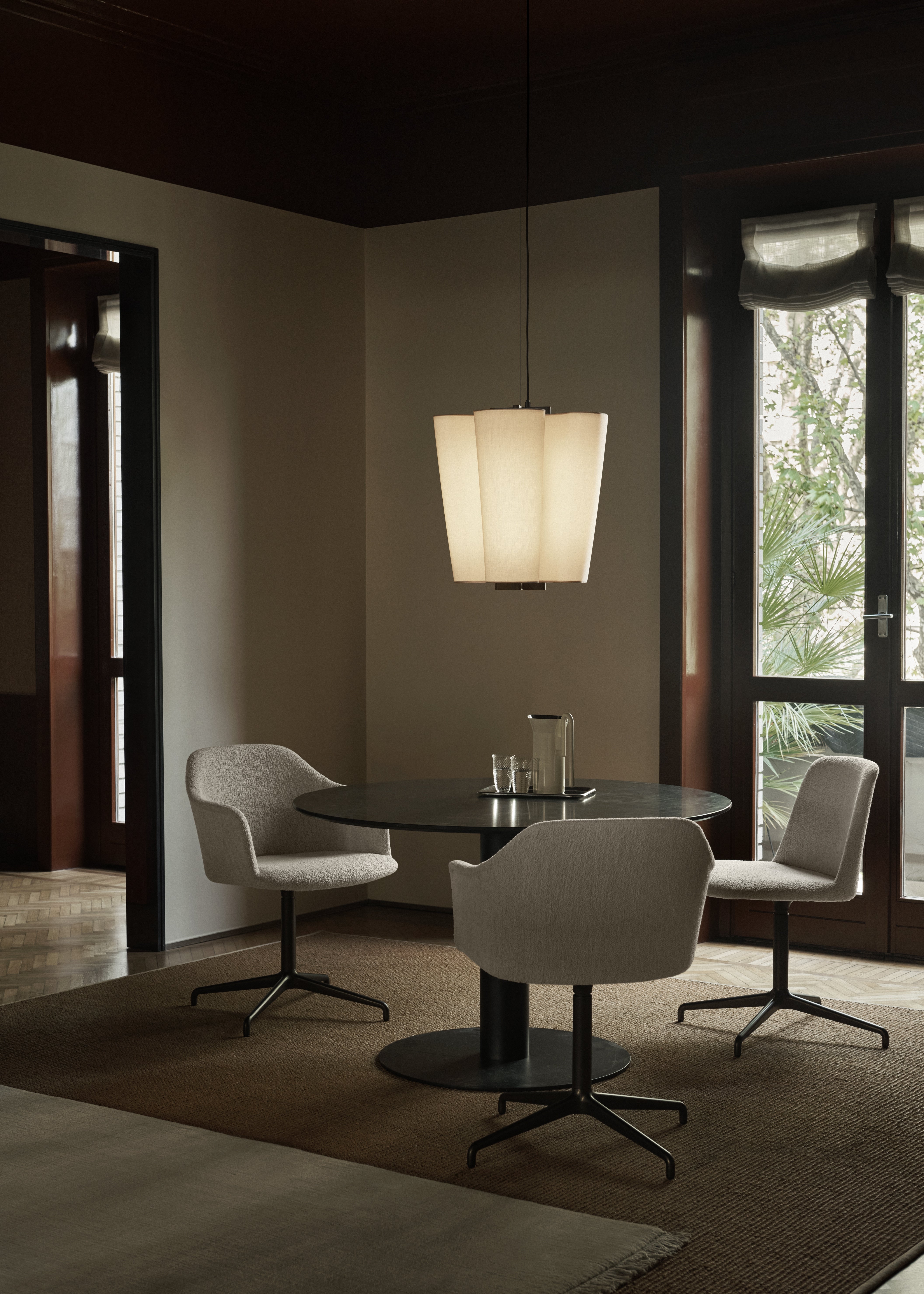 Hanglamp BELLA beige met bruine afwerking