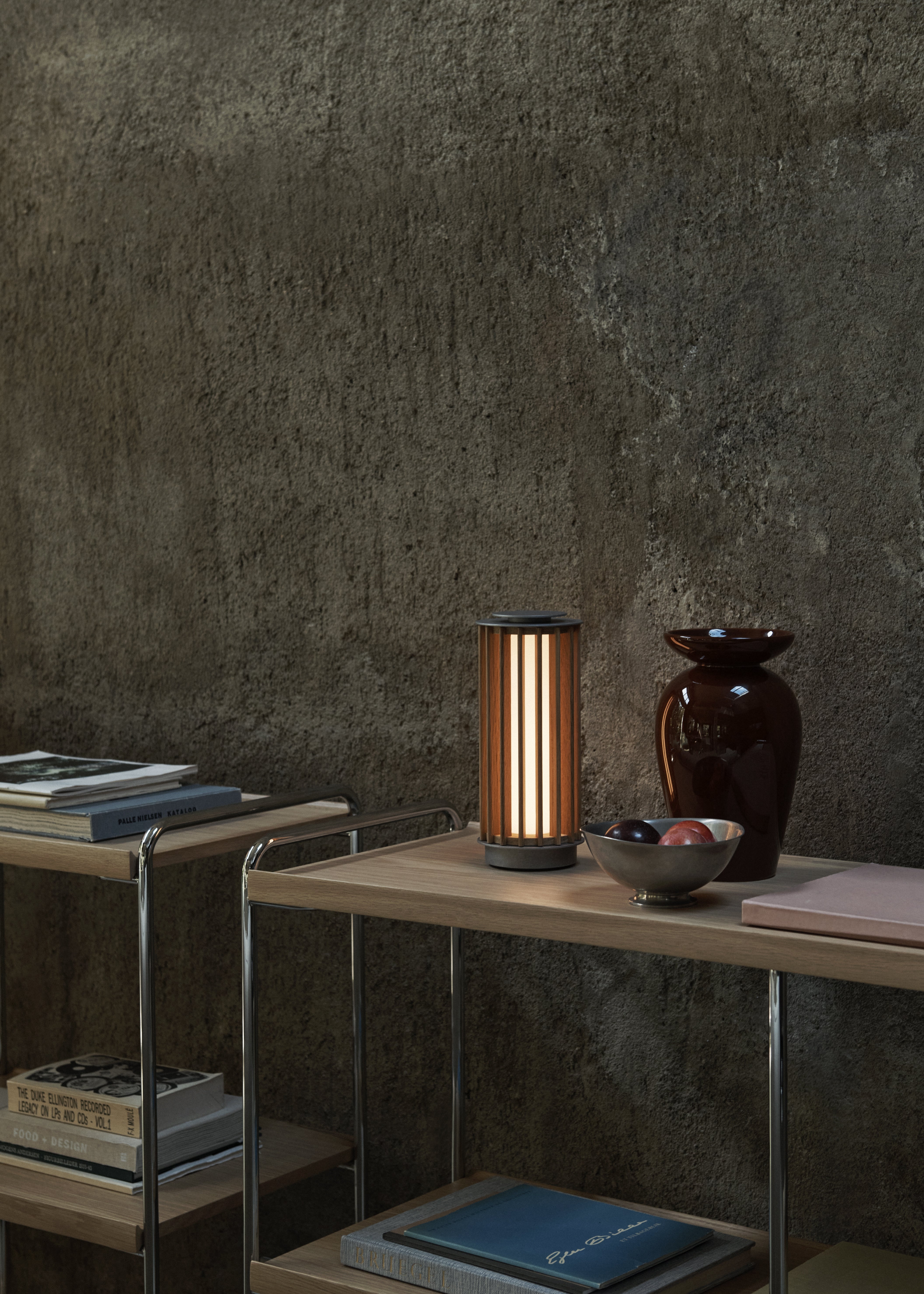 Draagbare lamp NUMBRA TY3 van aluminium met eikenhout