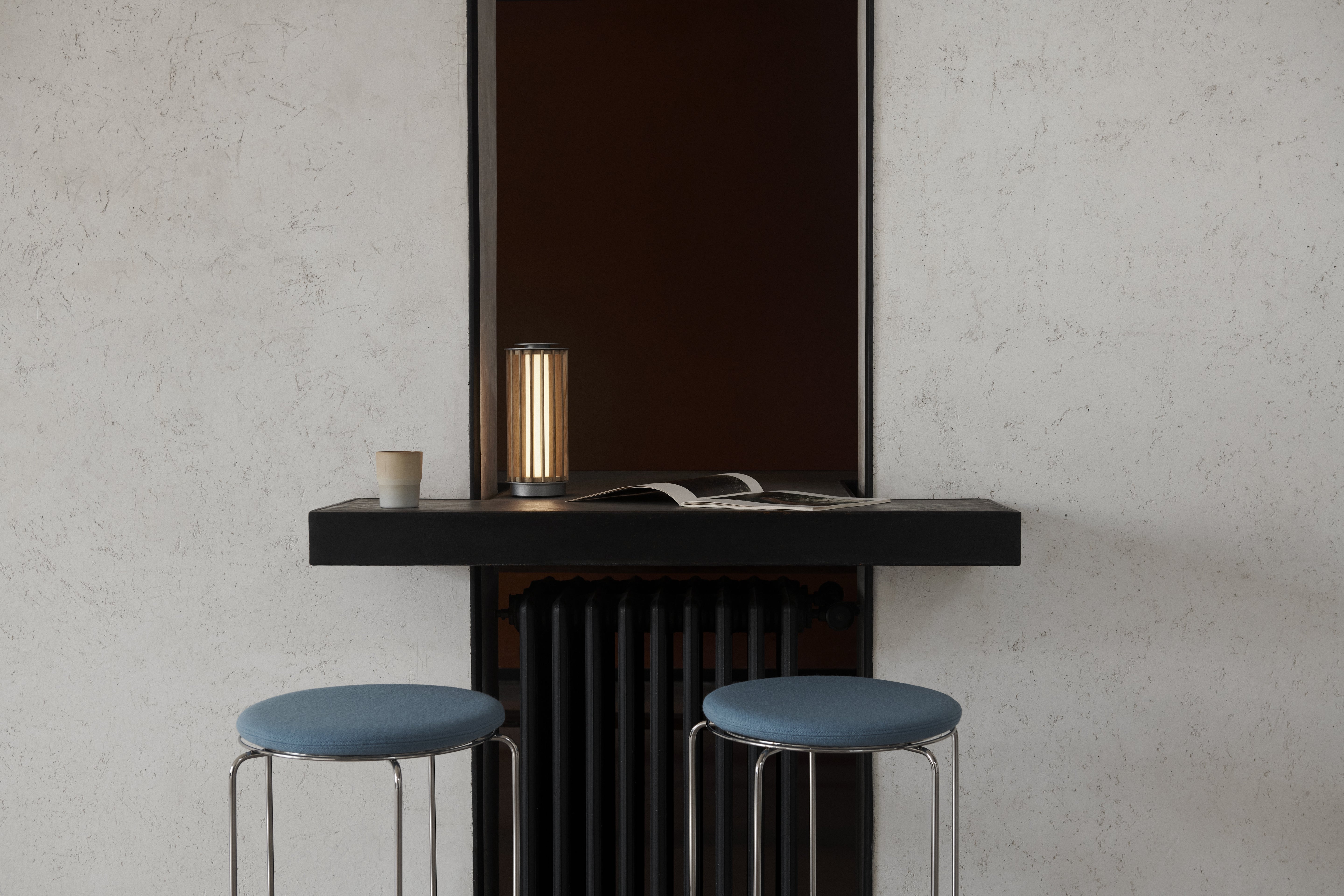 Draagbare lamp NUMBRA TY3 van aluminium met eikenhout