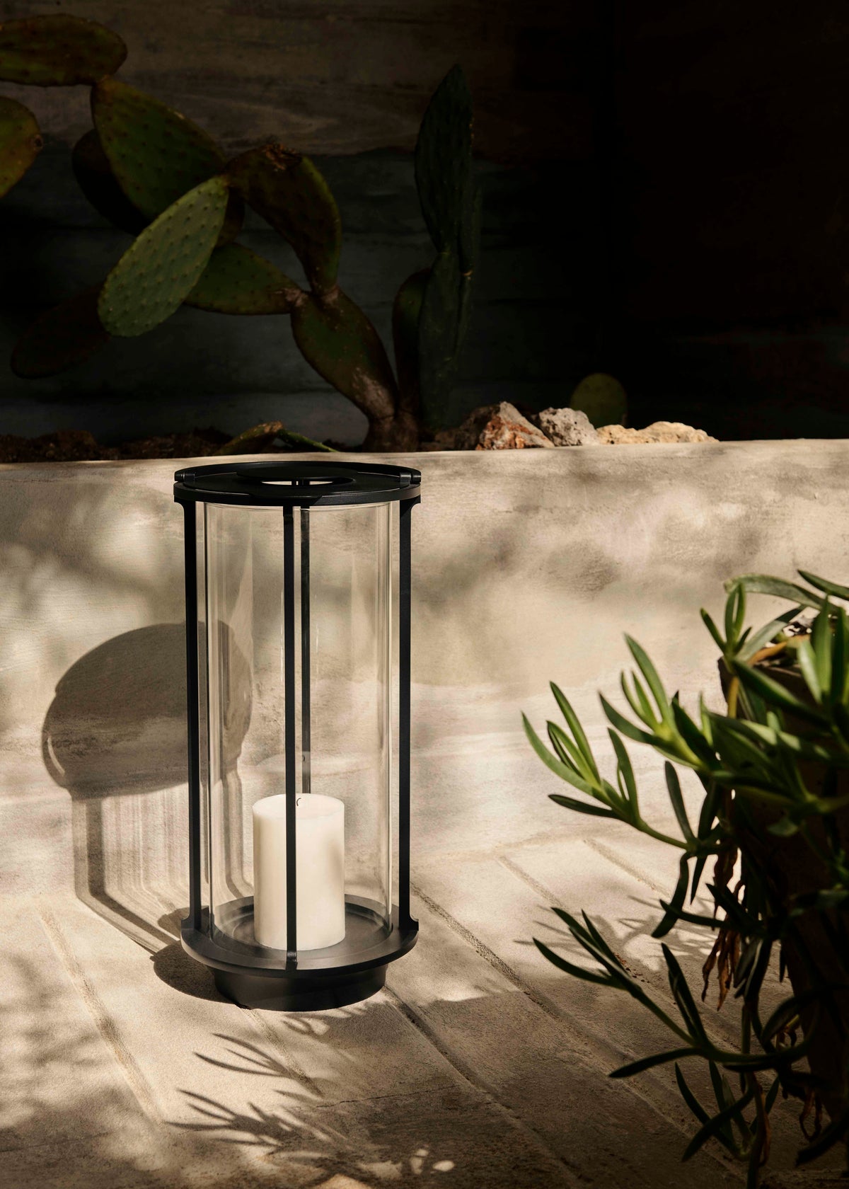Buitenlantaarn voor kaars HURRICANE SC83 glas en zwart aluminium