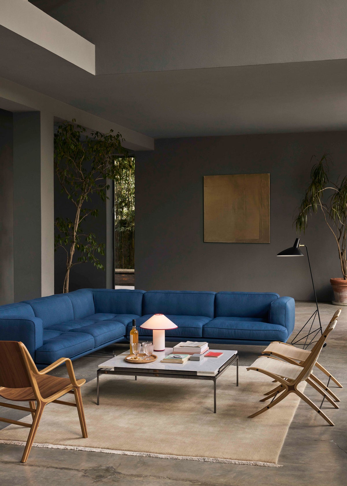 AX HM11 fauteuil donker gelakt eikenhout en eikenfineer
