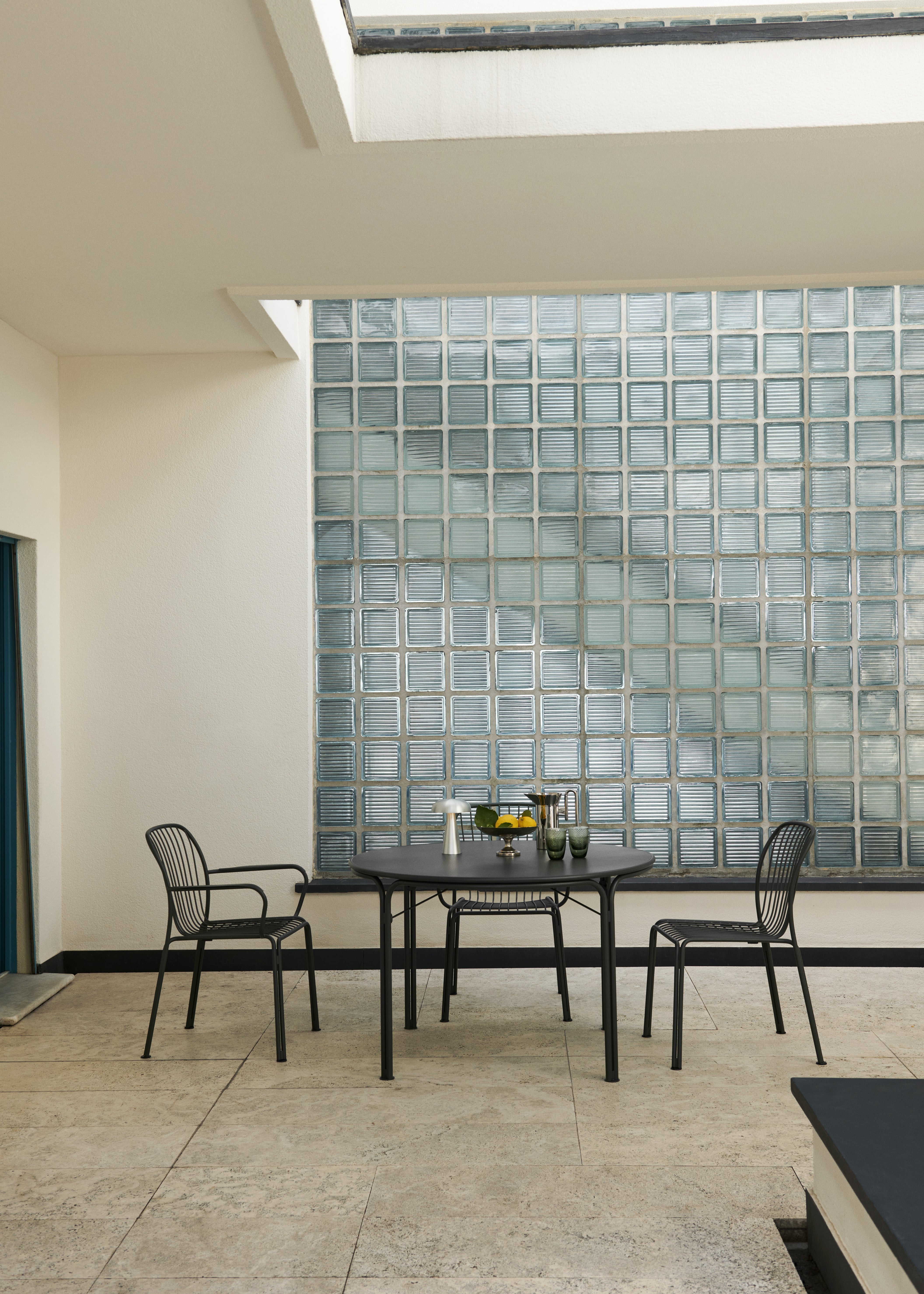 Buiten ronde tafel THORVALD SC98 zwart