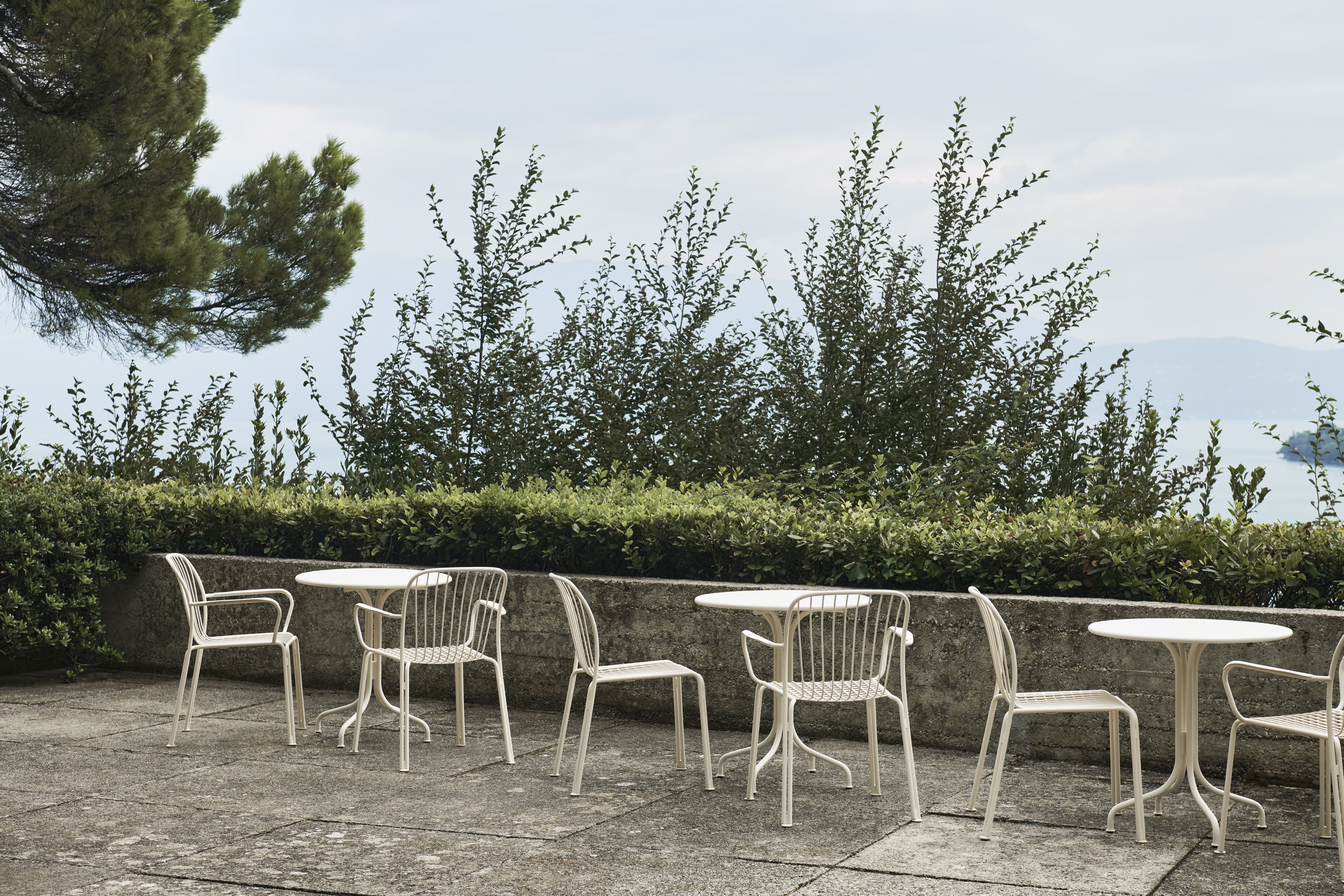 Buitenstoel met armleuningen THORVALD SC95 ivoor