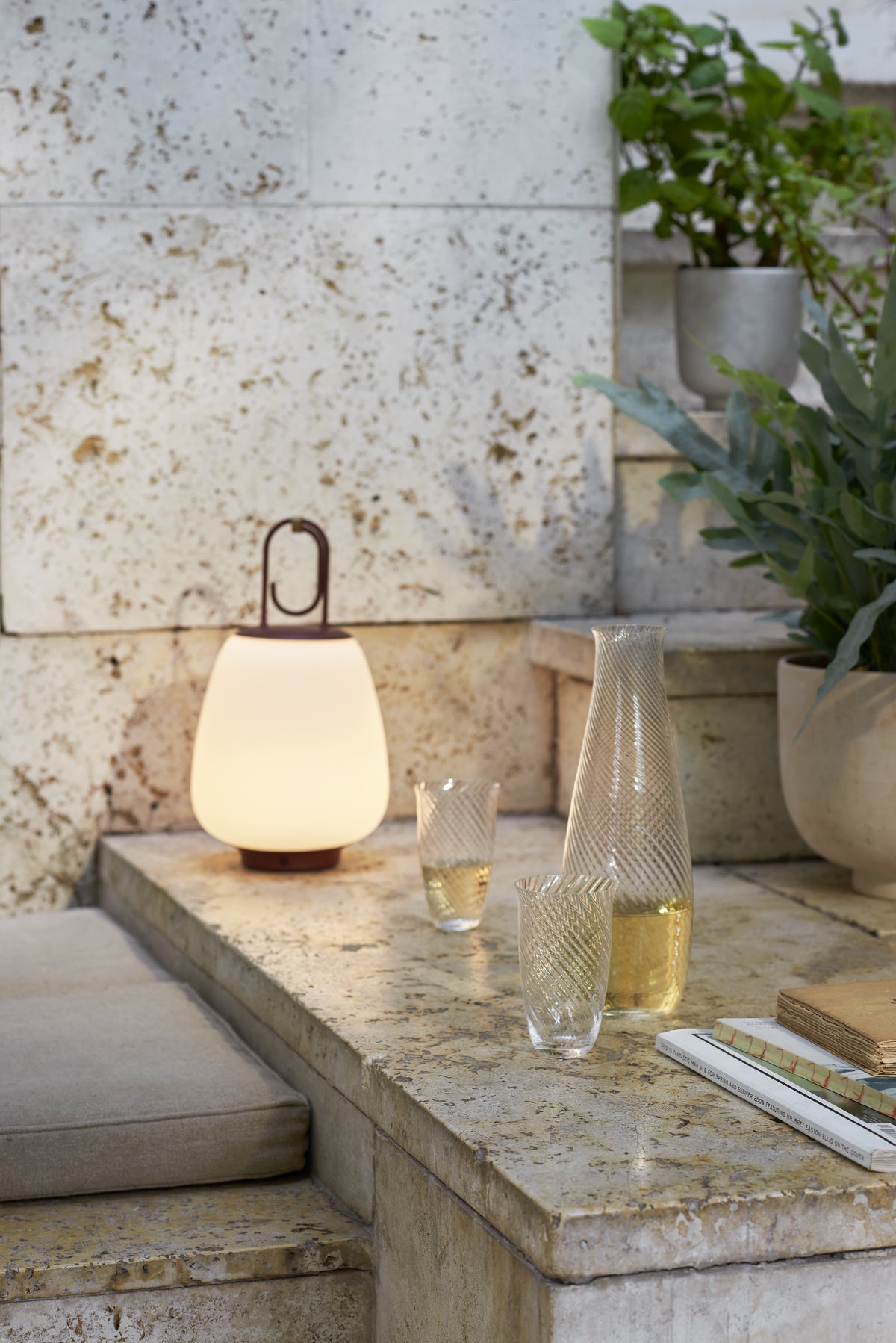 Draagbare buitenlamp LUCCA SC51 wit met zwarte afwerking