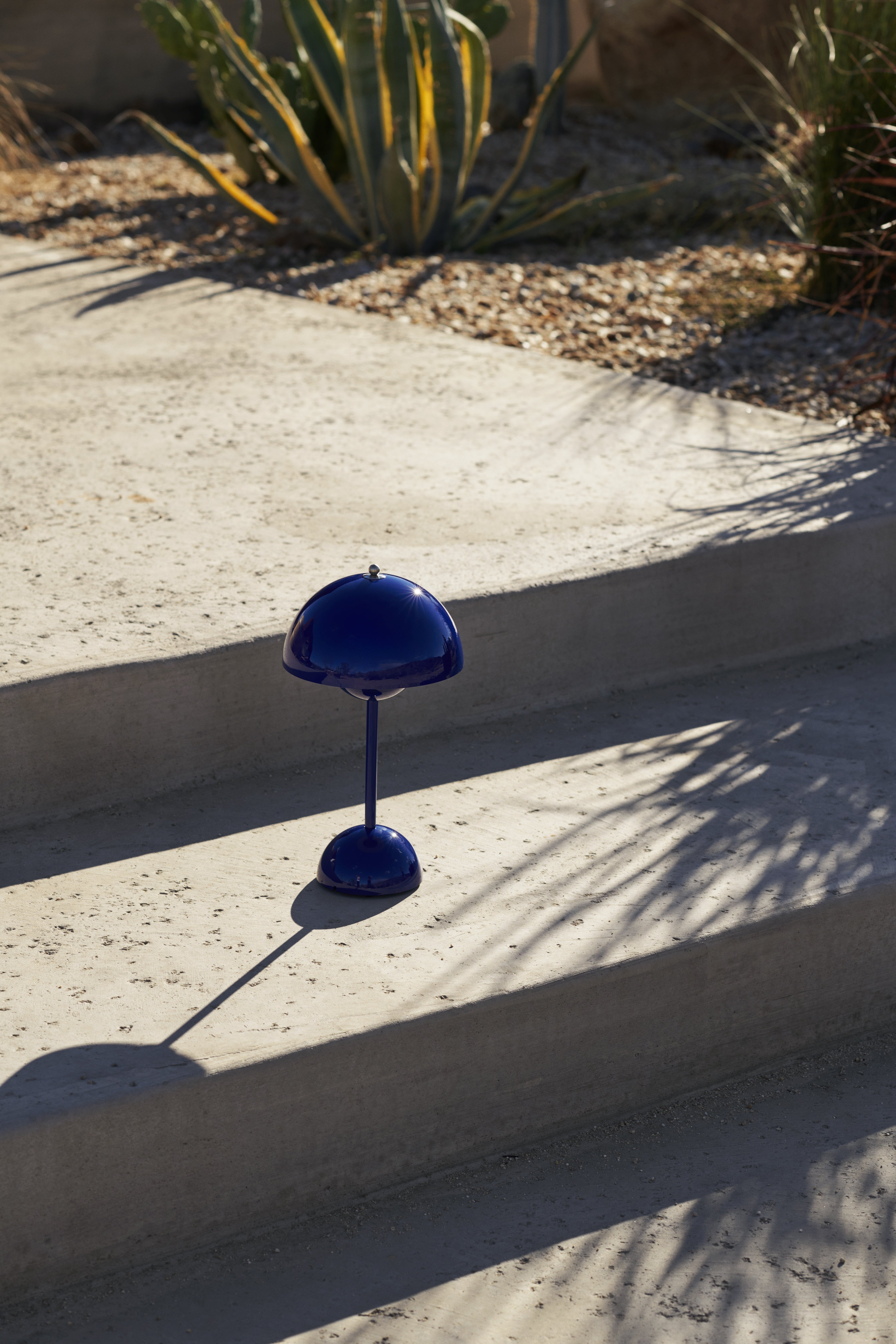 Draagbare lamp FLOWERPOT VP9 kobaltblauw
