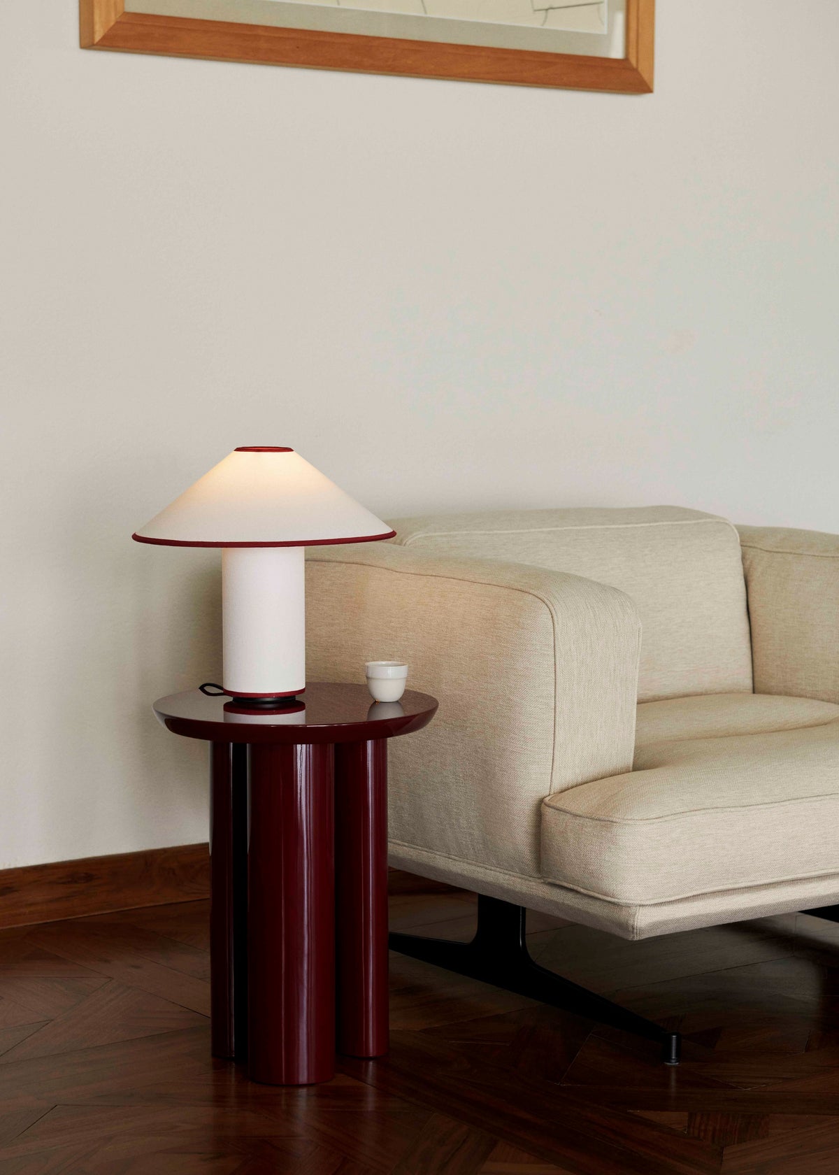 Fauteuil INLAND AV21 gestoffeerd met een aluminium basis