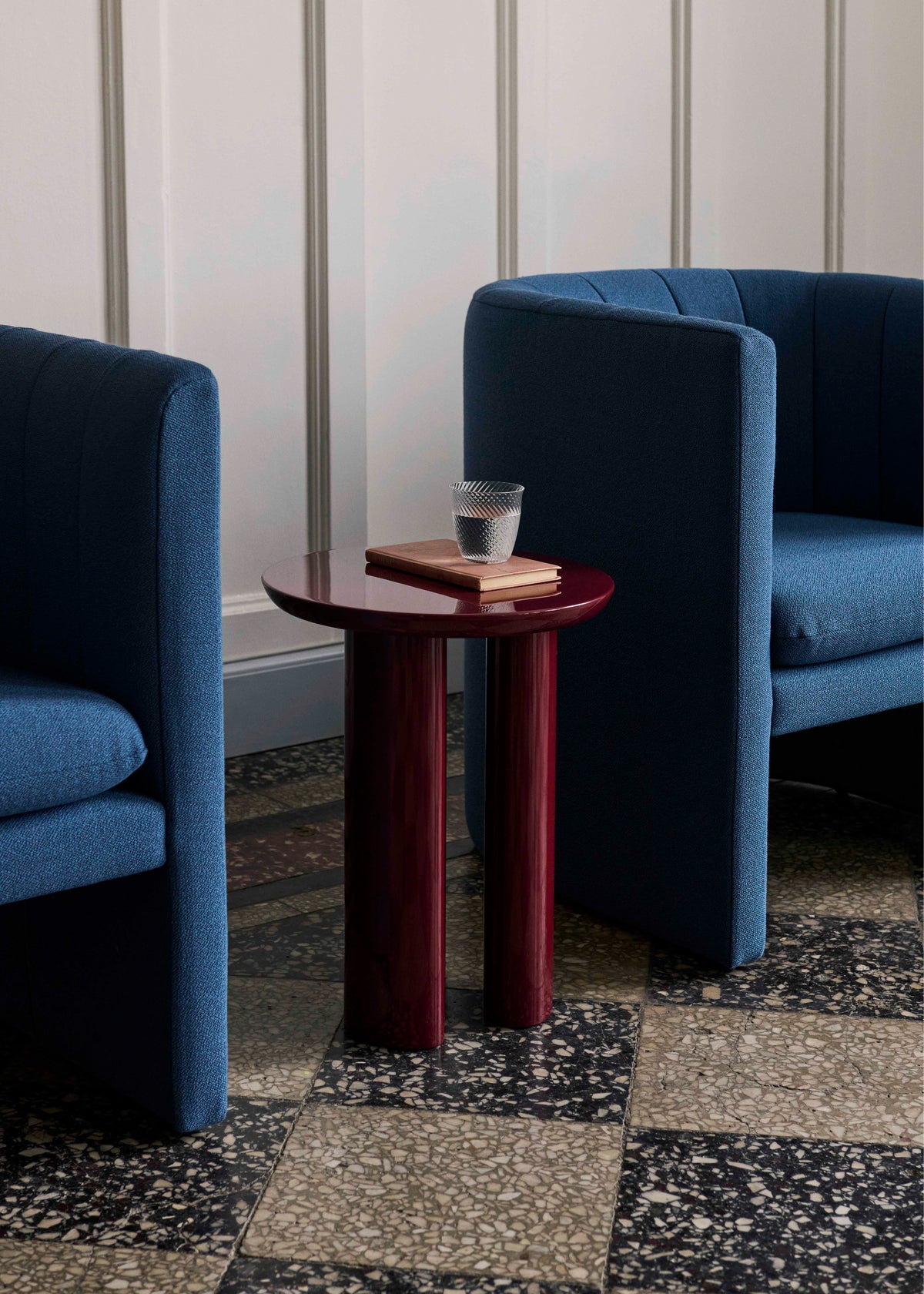 Gestoffeerde LOAFER SC23 fauteuil met armleuningen