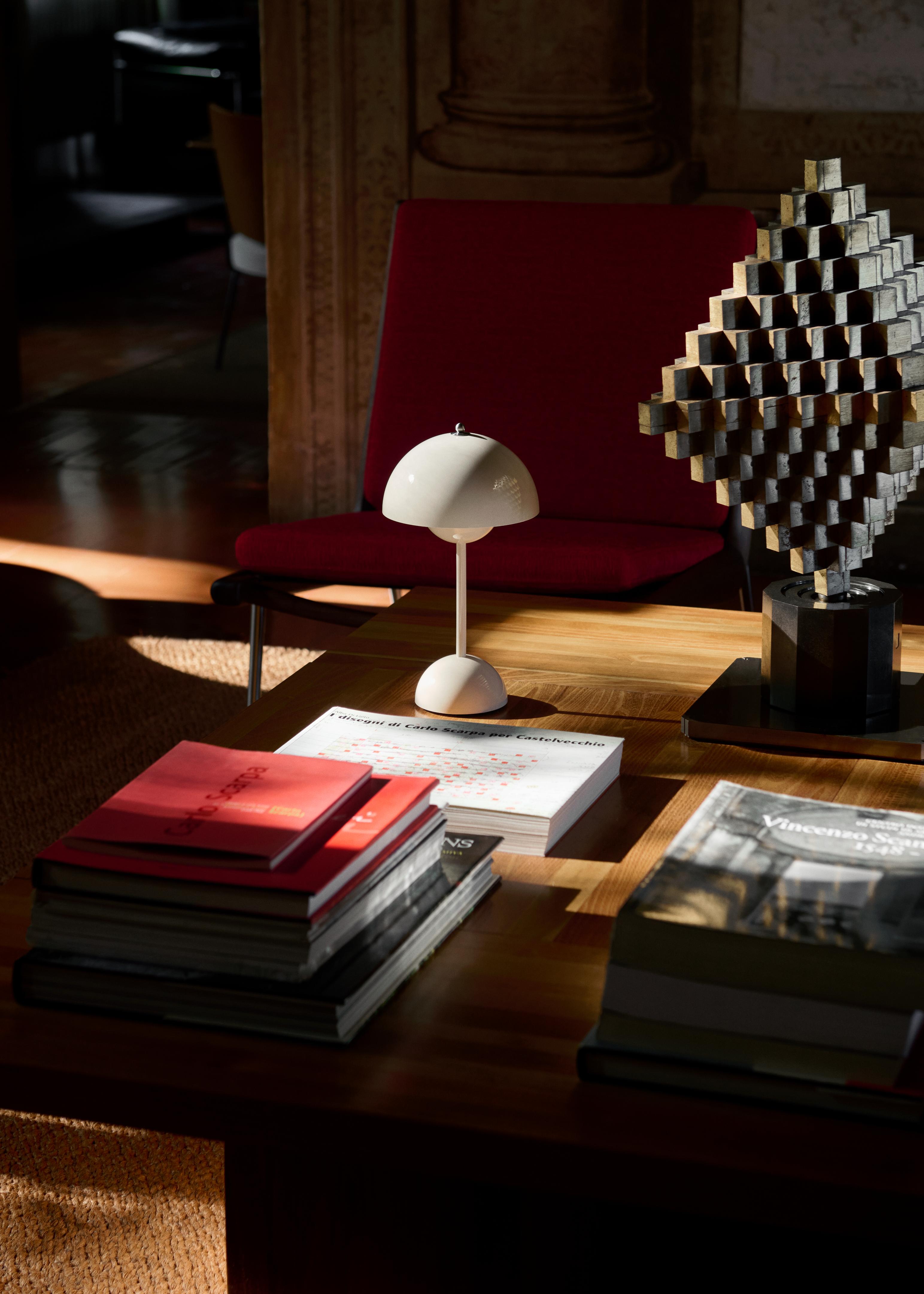 Draagbare lamp FLOWERPOT VP9 ivoor