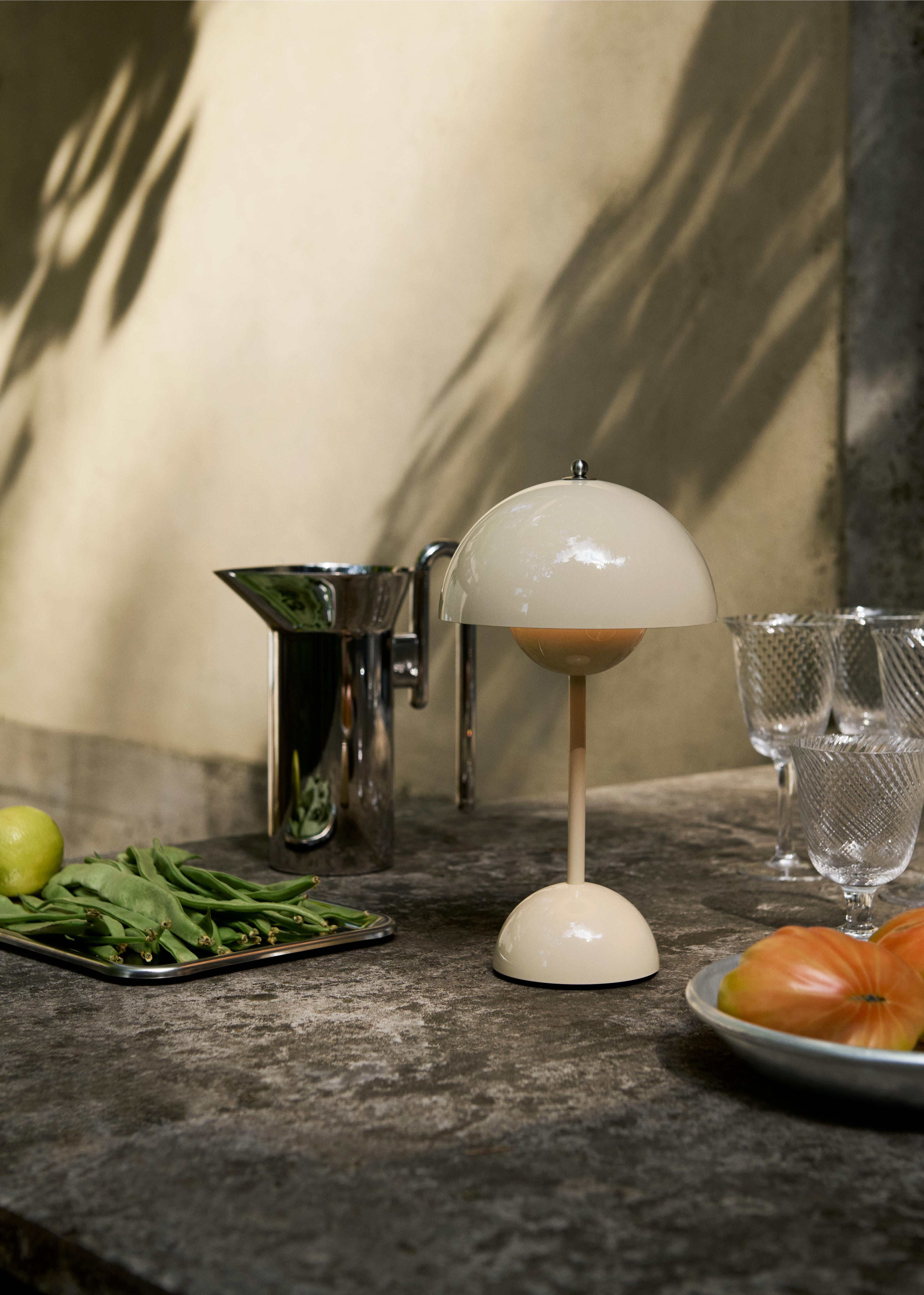 Draagbare lamp FLOWERPOT VP9 ivoor