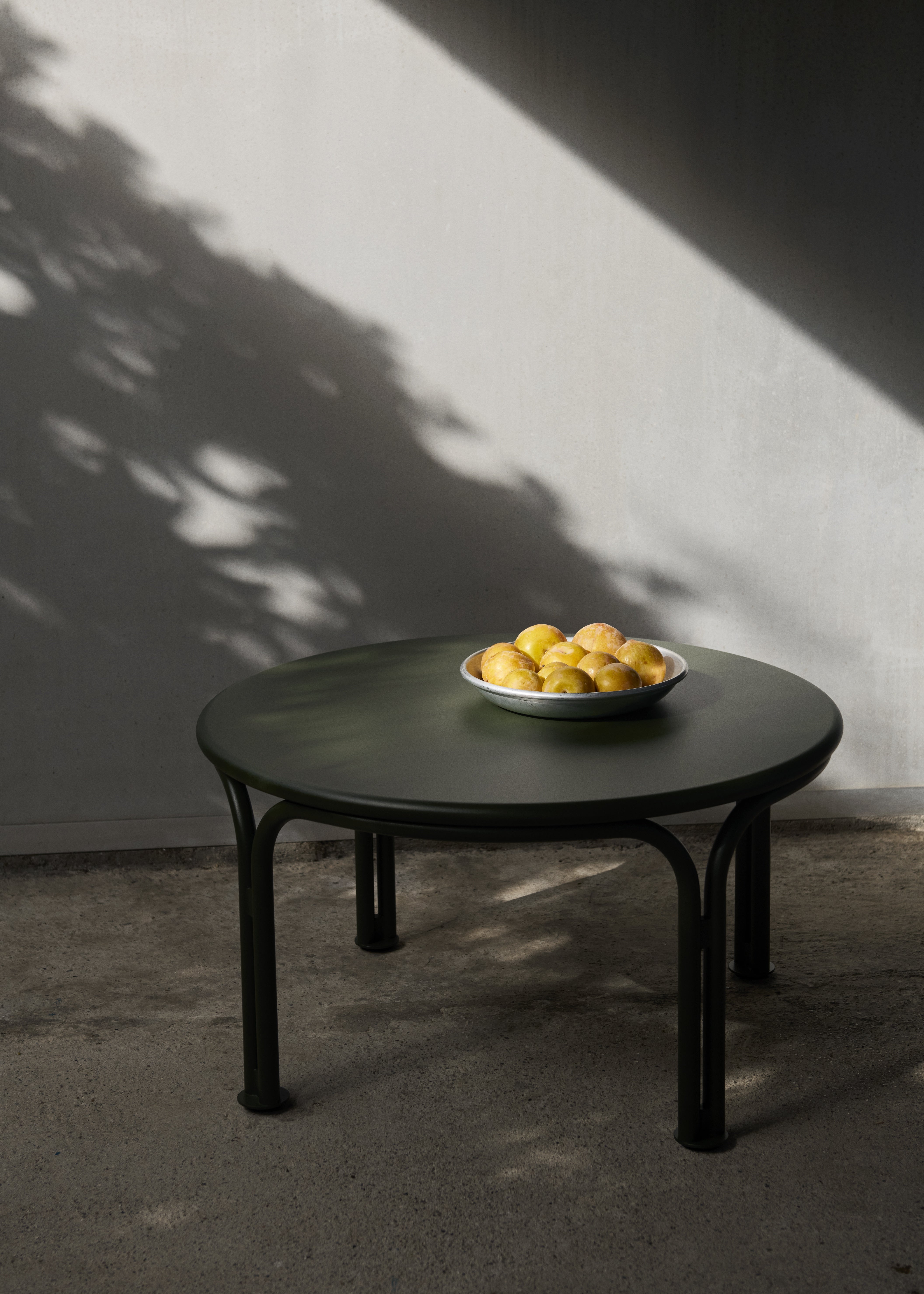 Buiten koffie tafel THORVALD zwart