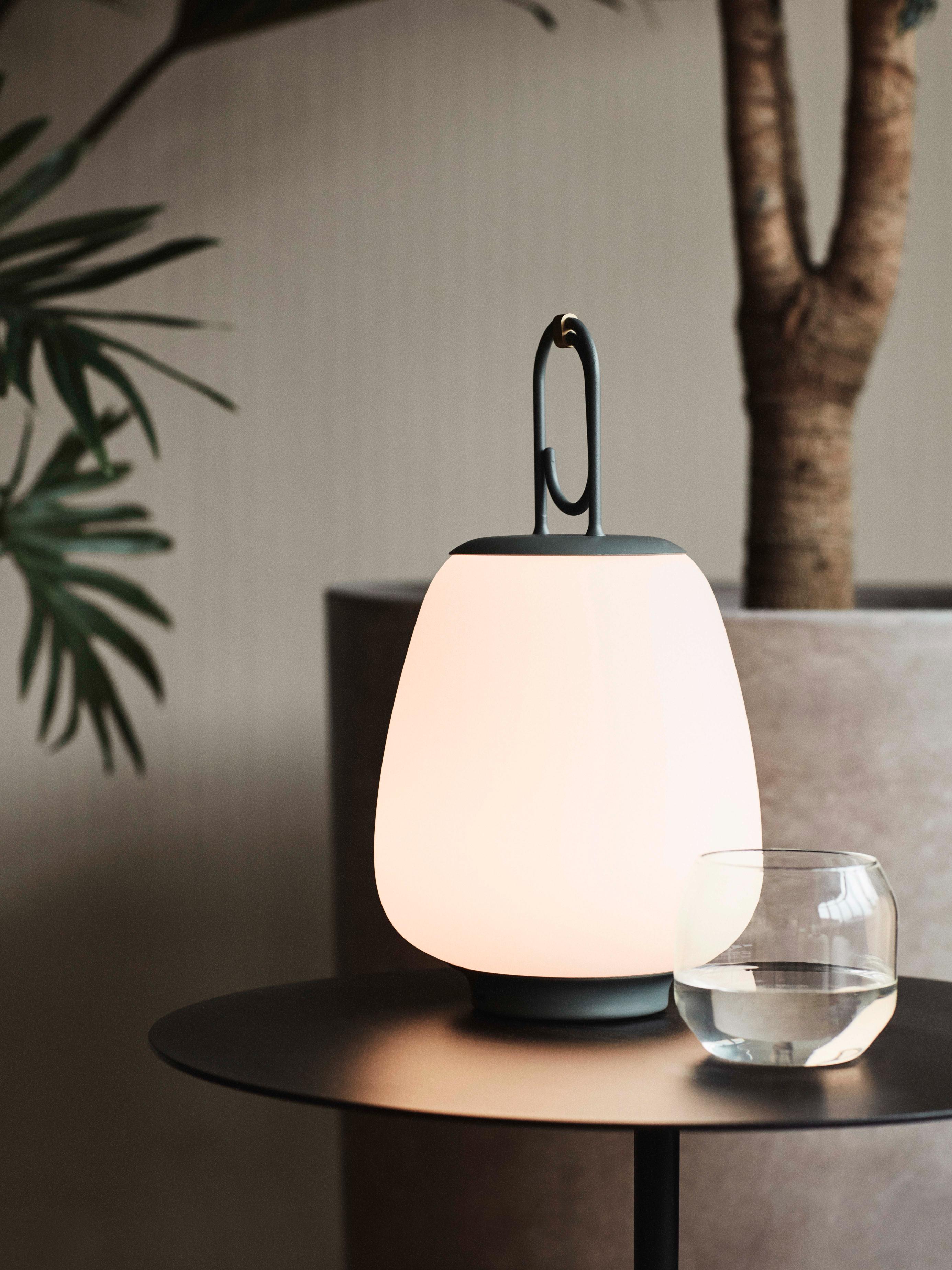 Draagbare buitenlamp LUCCA SC51 wit met zwarte afwerking