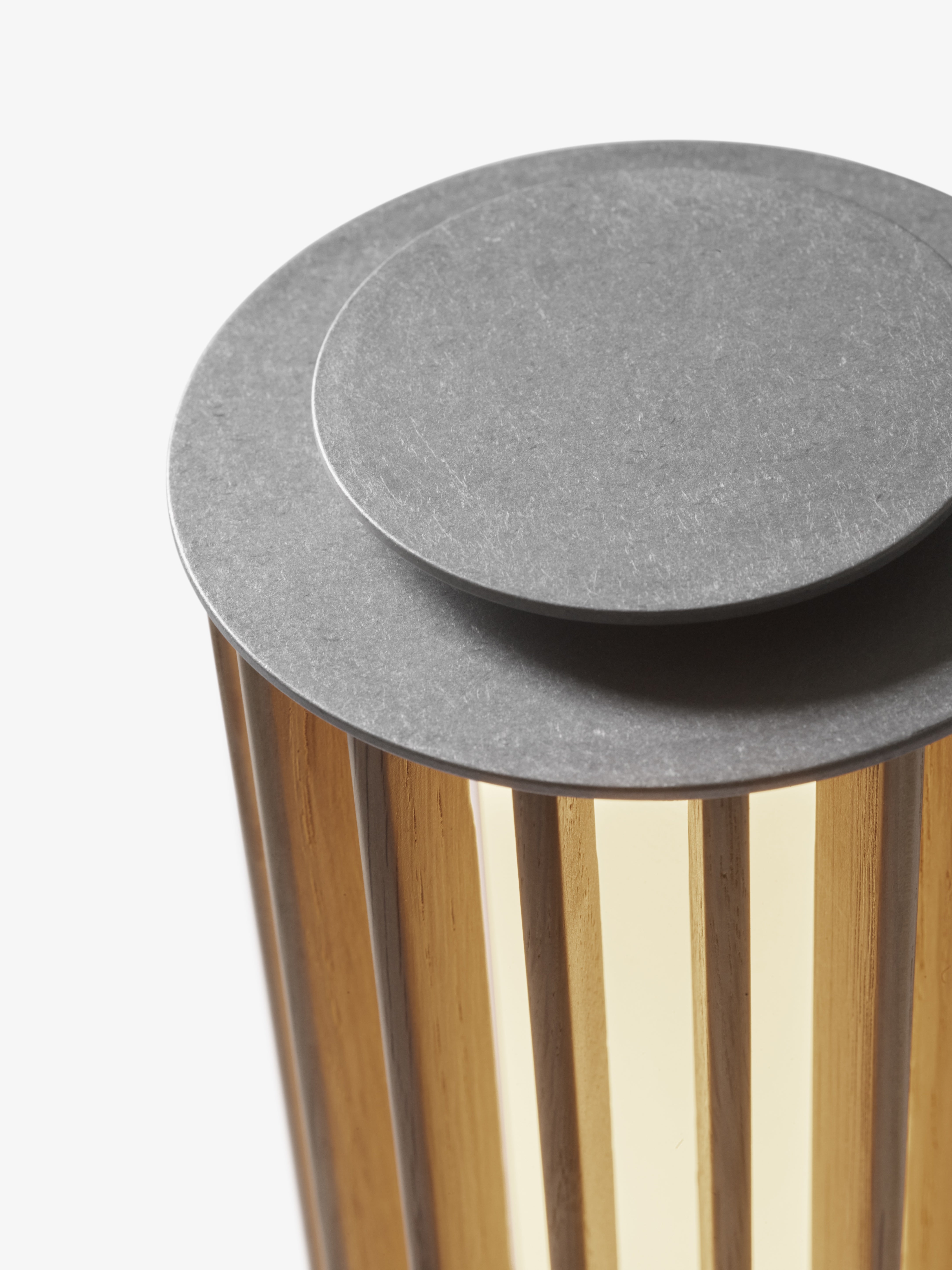 Draagbare lamp NUMBRA TY3 van aluminium met eikenhout