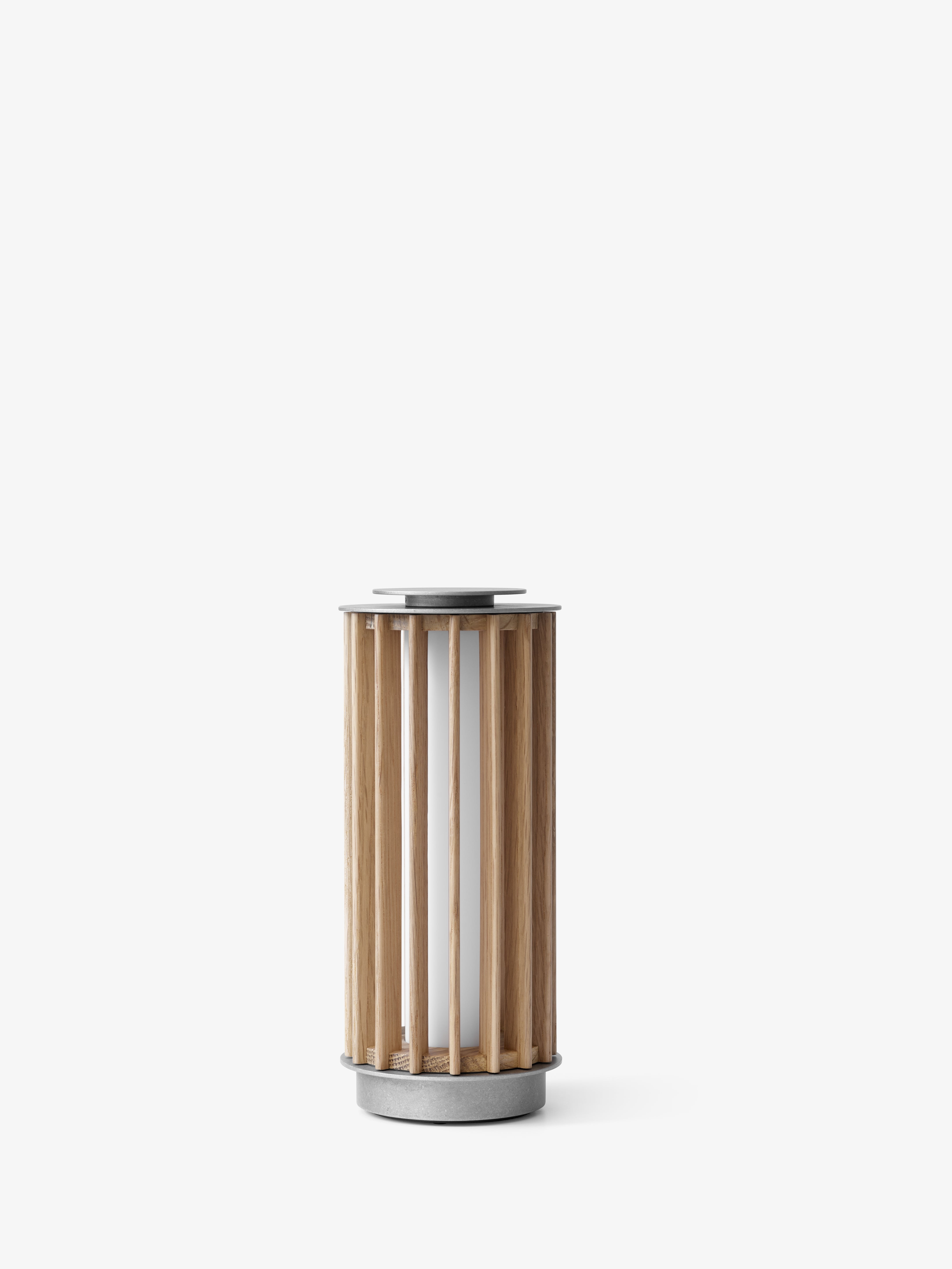 Draagbare lamp NUMBRA TY3 van aluminium met eikenhout