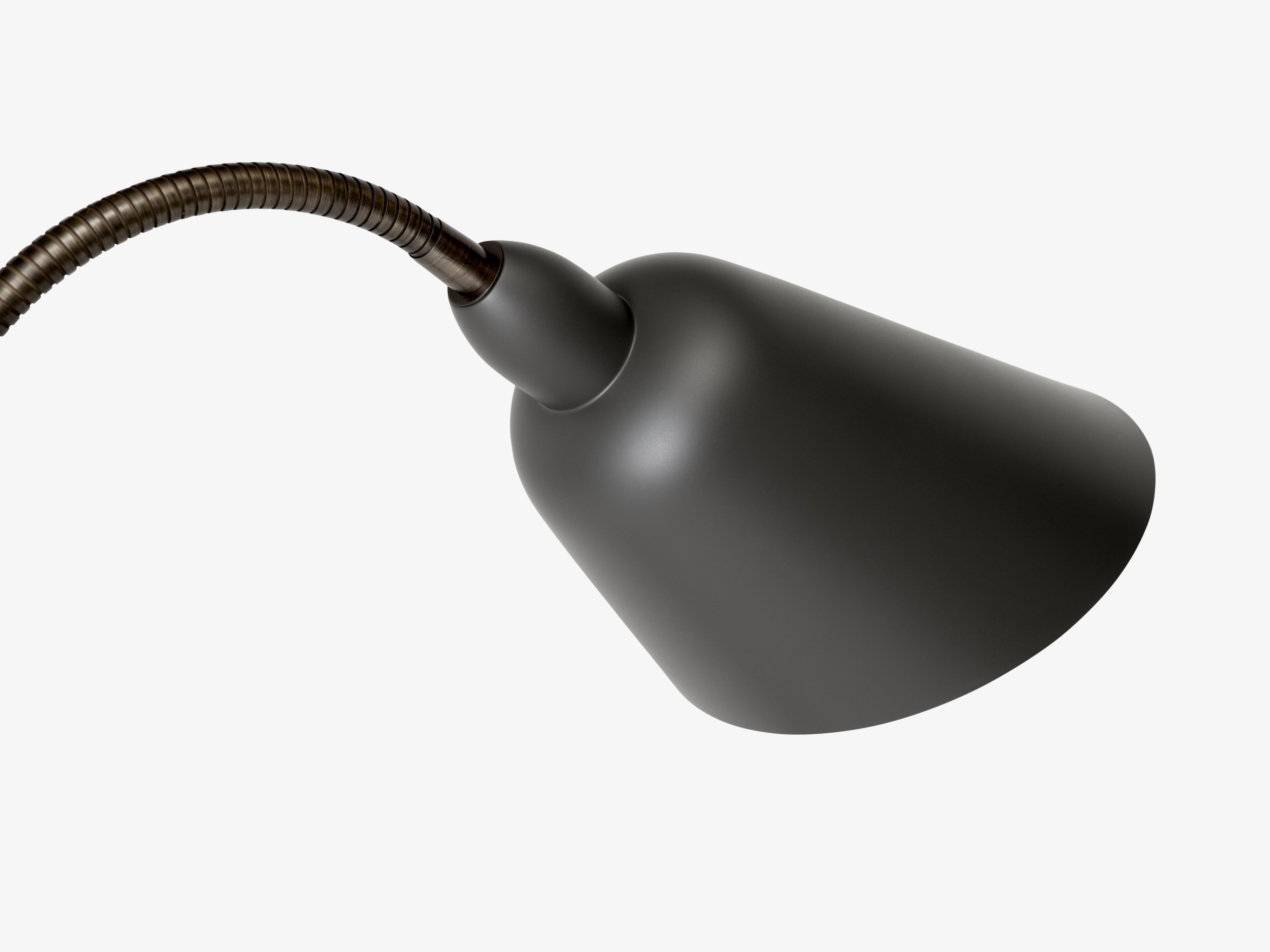 Vloerlamp BELLEVUE AJ7 grafiet met bruin messing voet