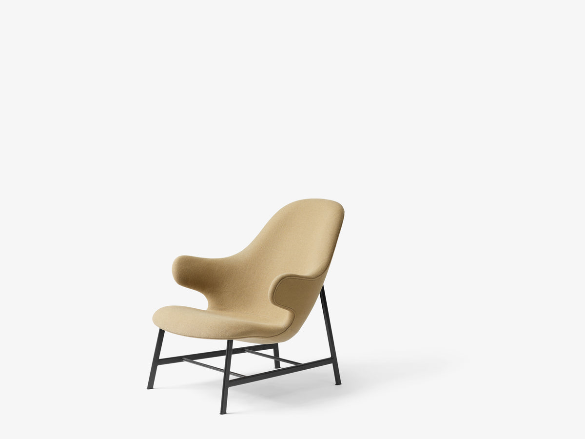 Fauteuil CATCH JH13 gestoffeerd met een zwarte basis