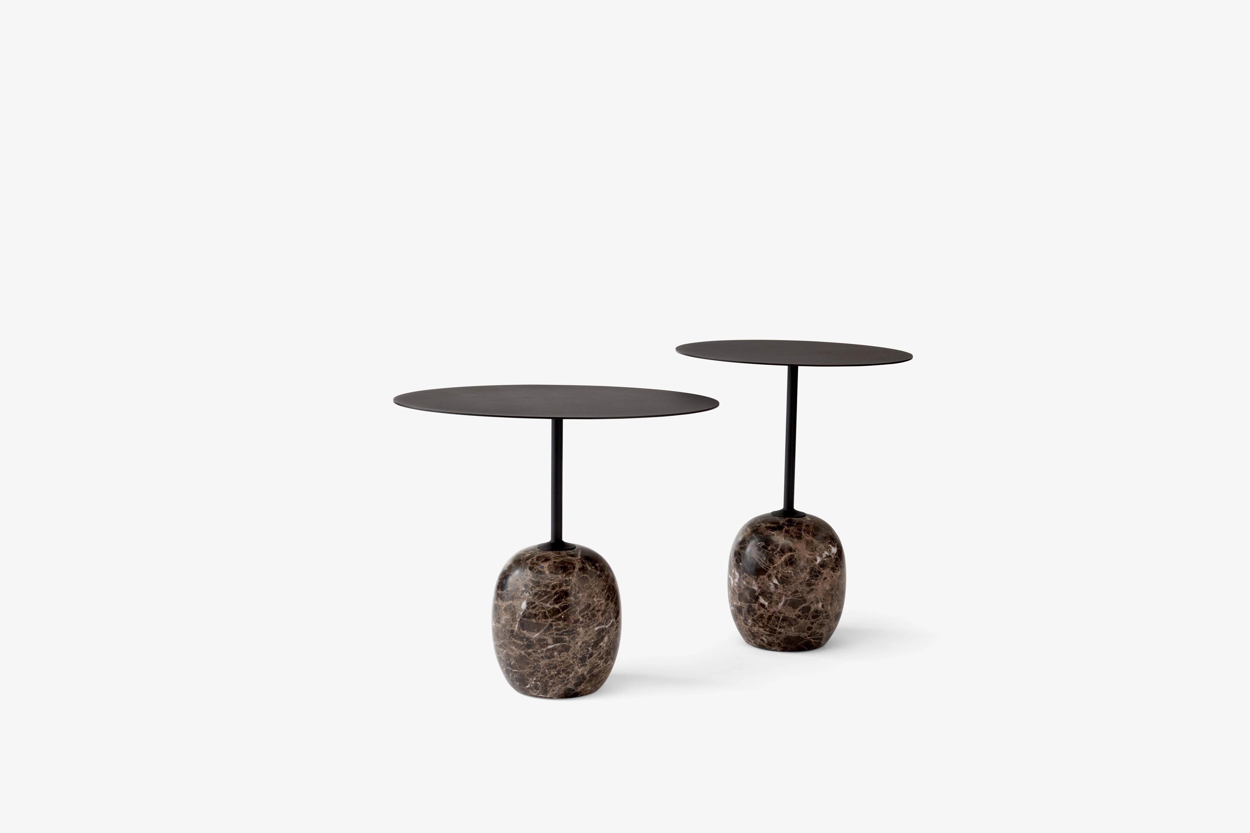 Zijtafel LATO met zwart blad en bruine marmeren basis