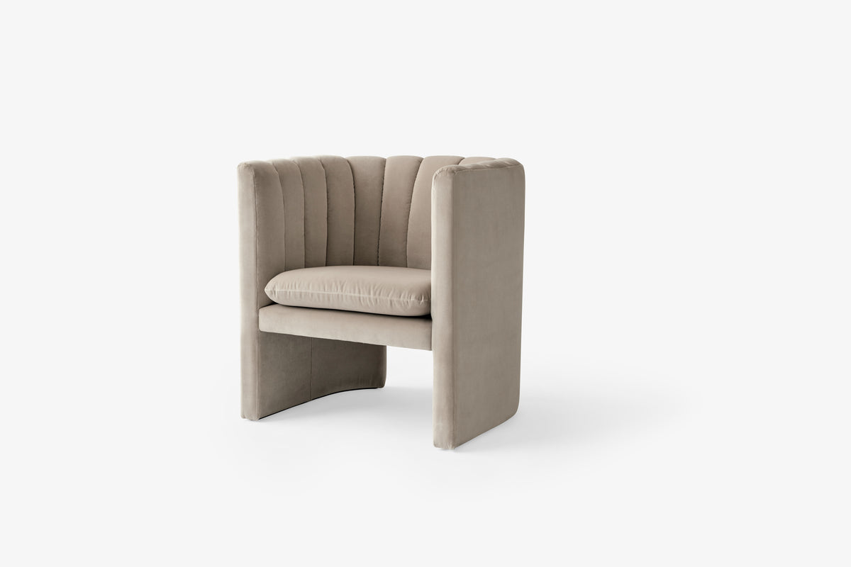 Gestoffeerde LOAFER SC23 fauteuil met armleuningen