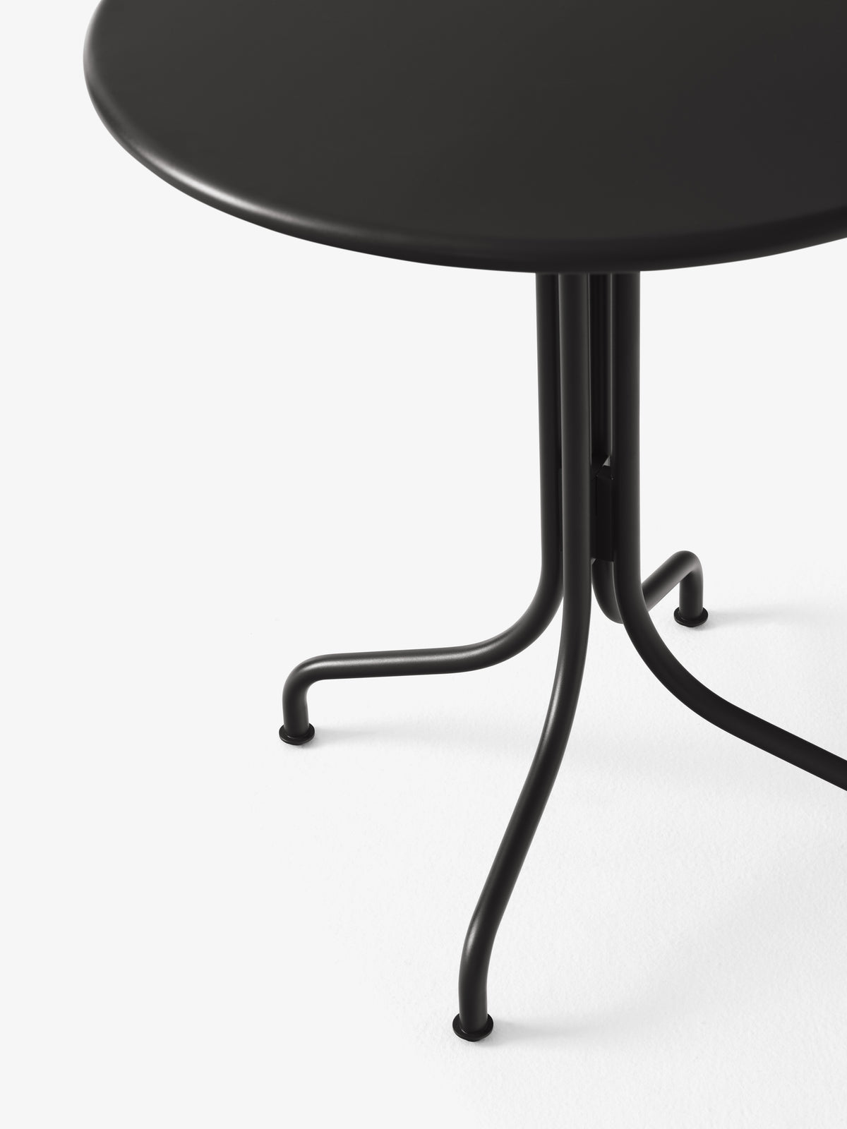 Buiten ronde tafel THORVALD SC96 zwart