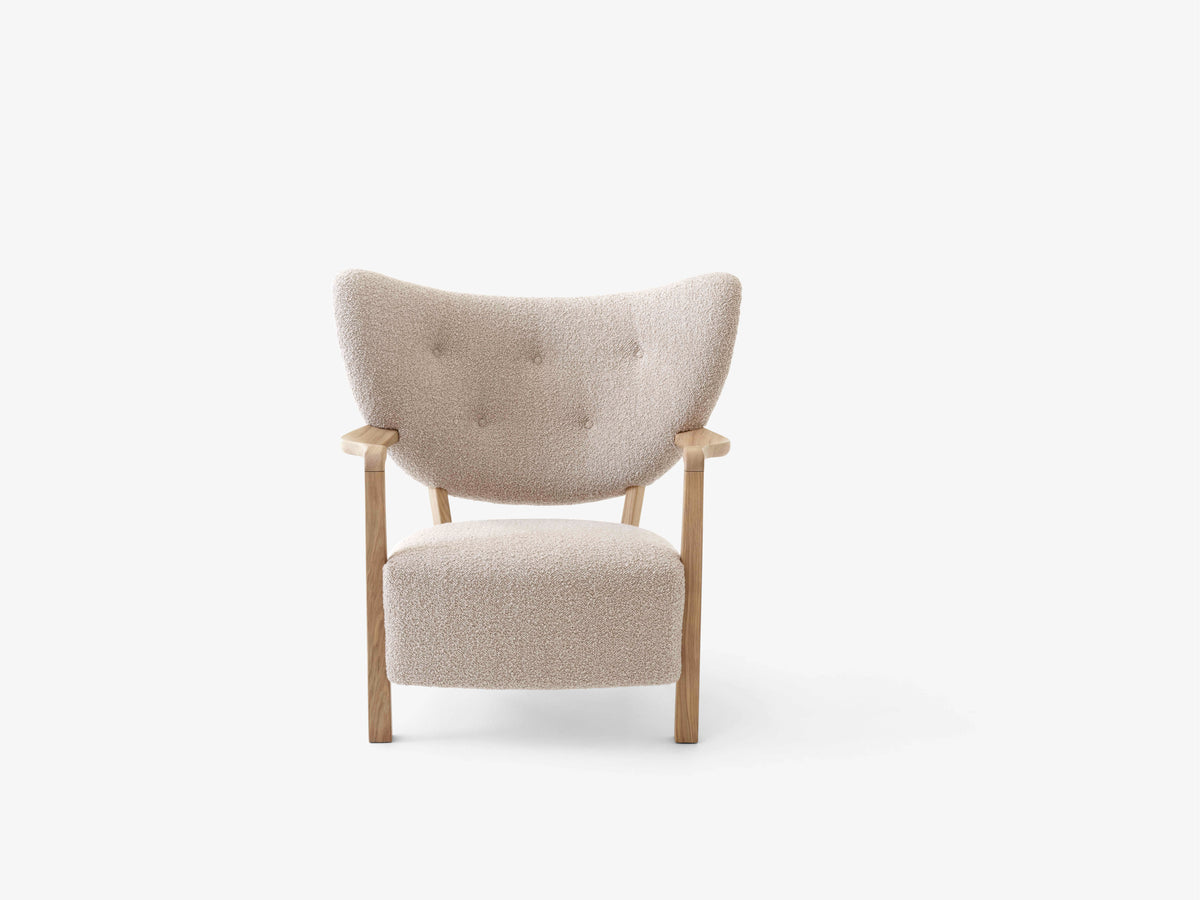WULFF ATD2 fauteuil gestoffeerd met een eiken basis