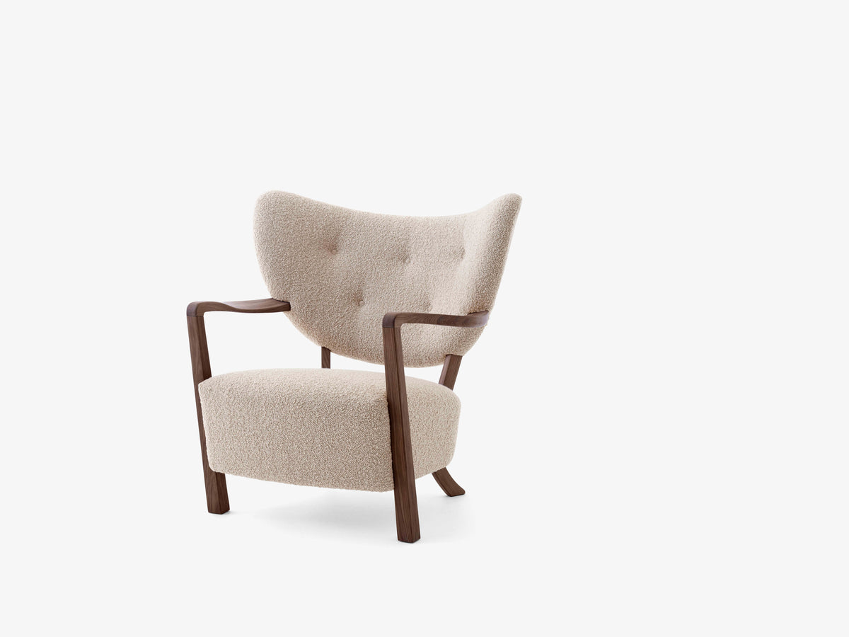 WULFF ATD2 fauteuil gestoffeerd met een notenhouten basis