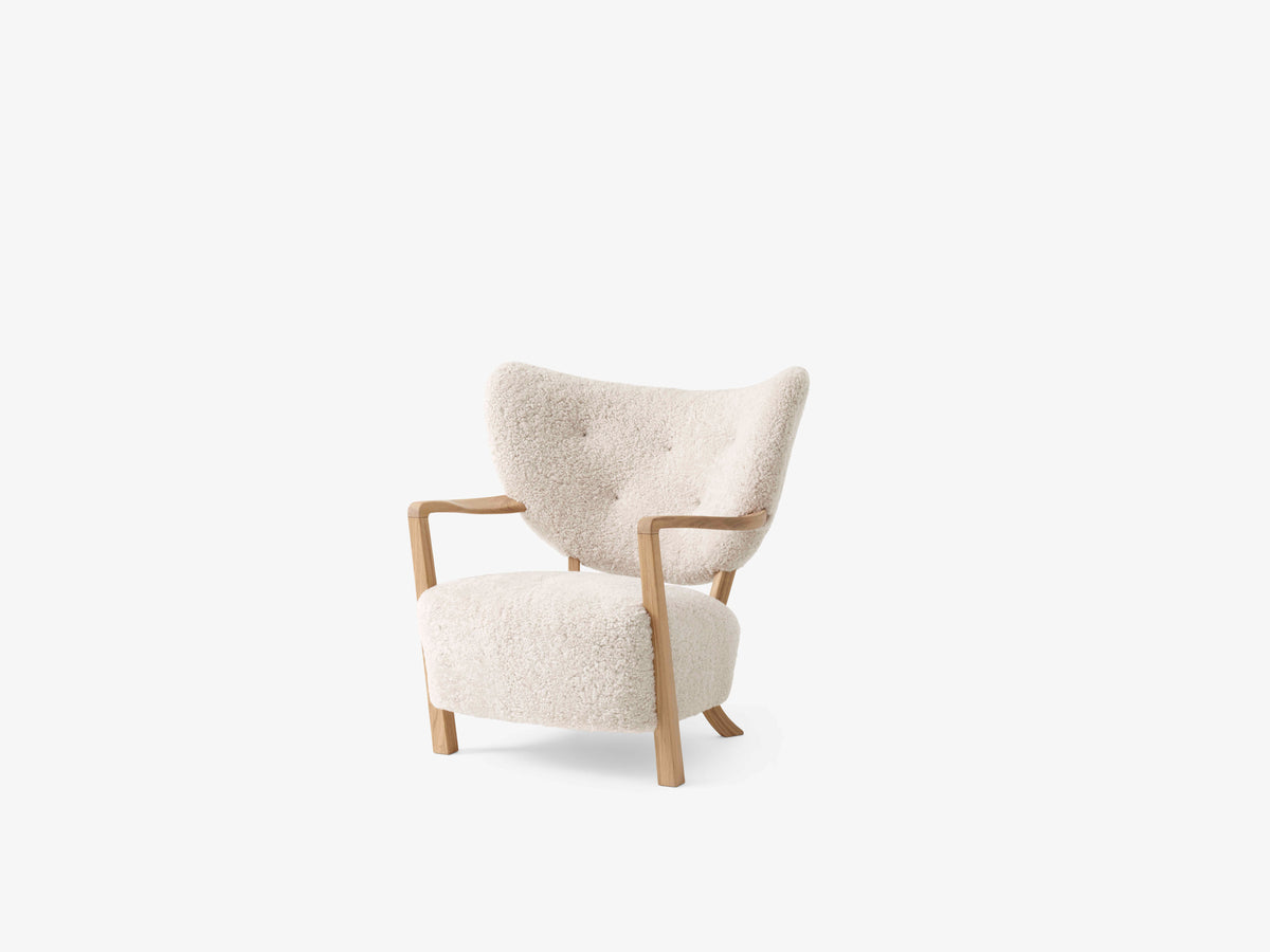WULFF ATD2 fauteuil gestoffeerd met een eiken basis