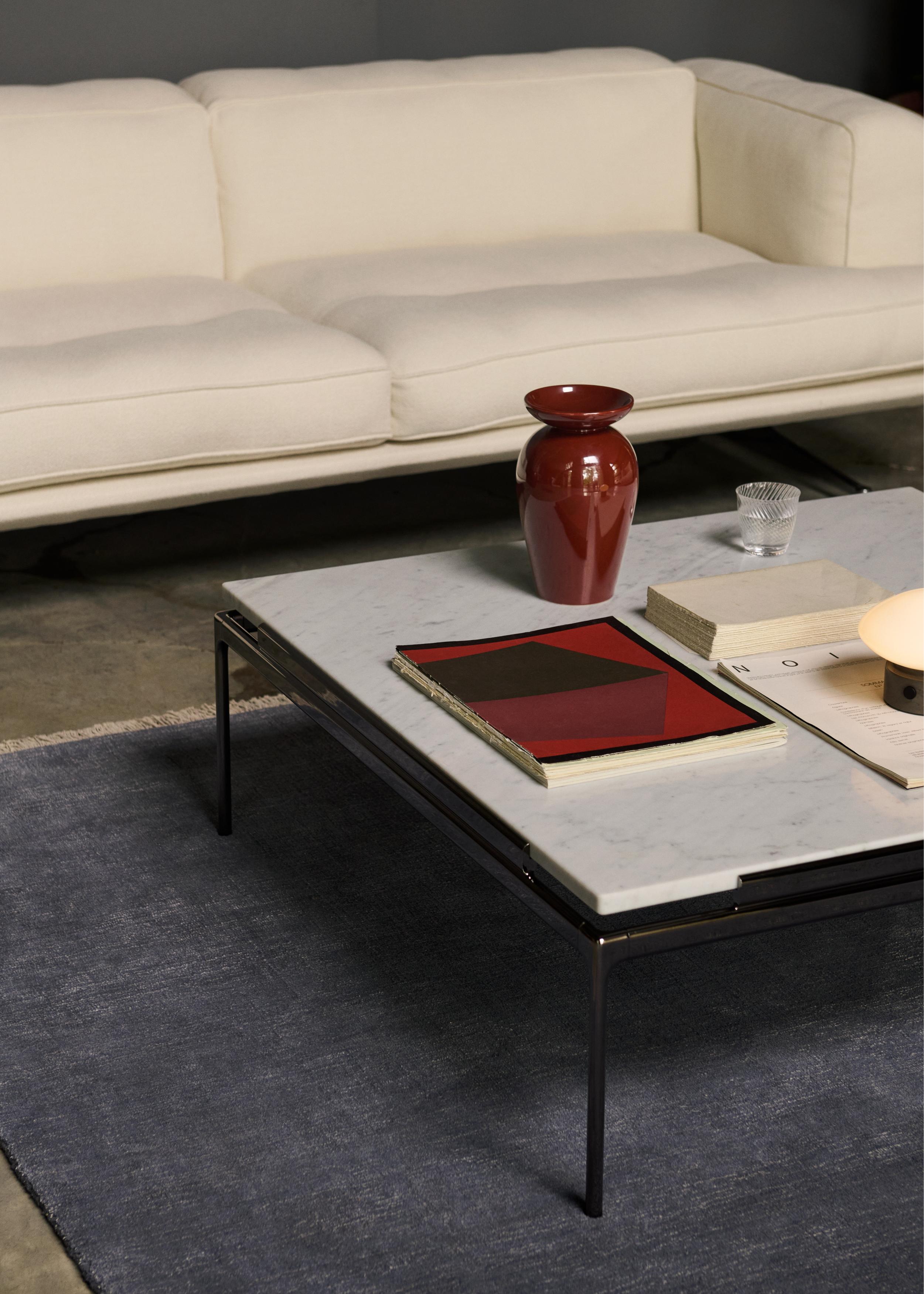 Vierkante salontafel SETT LN13 met rookglas blad en verchroomde basis