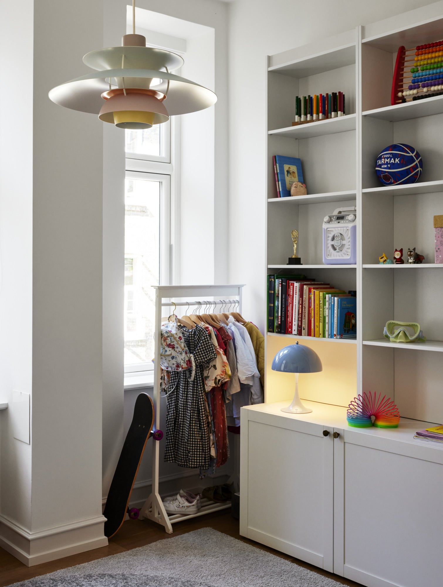 PH 5 pendant lamp pastel oyster with blue and pink