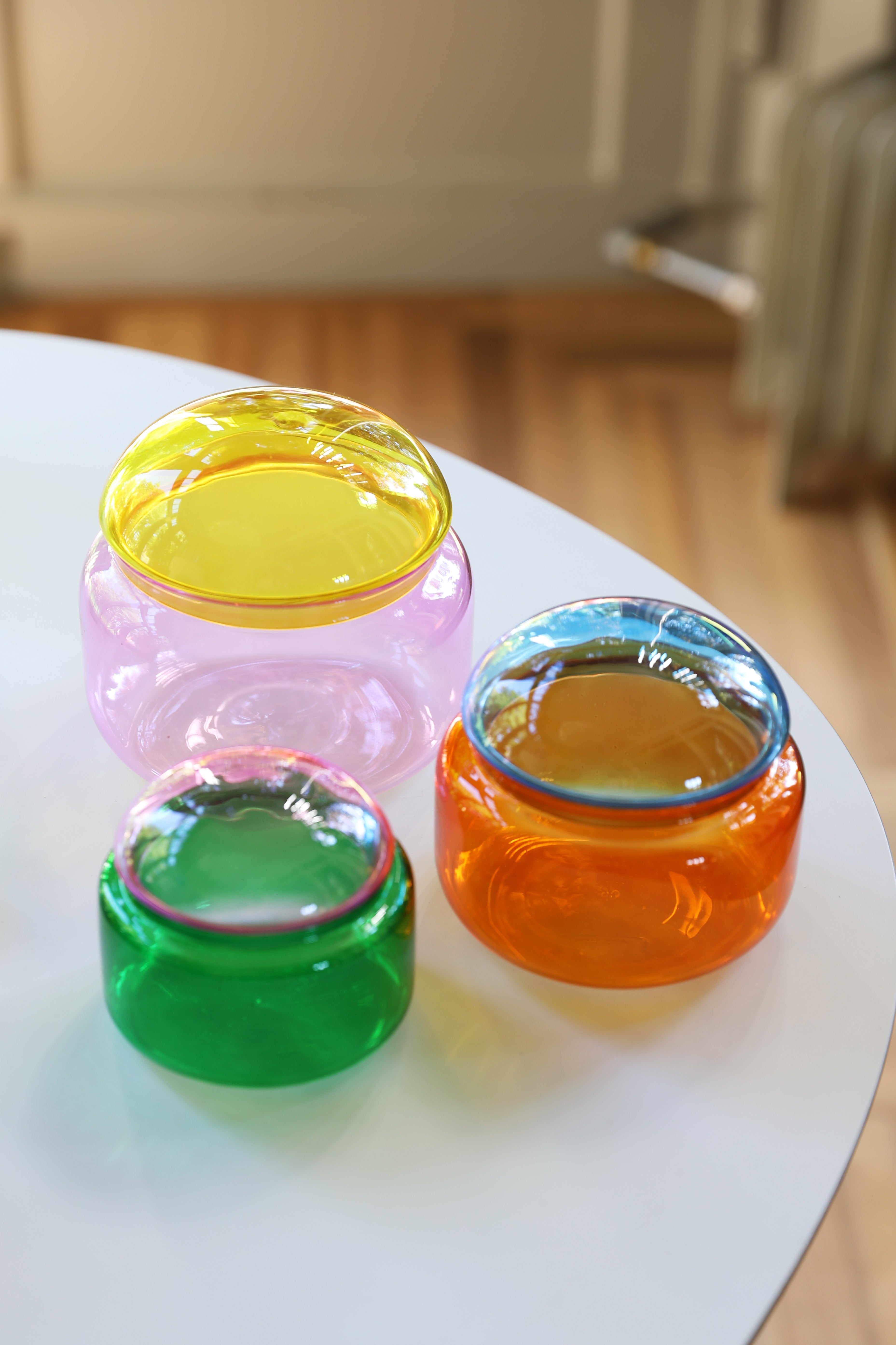 Glass container PUFFY pink with yellow lid