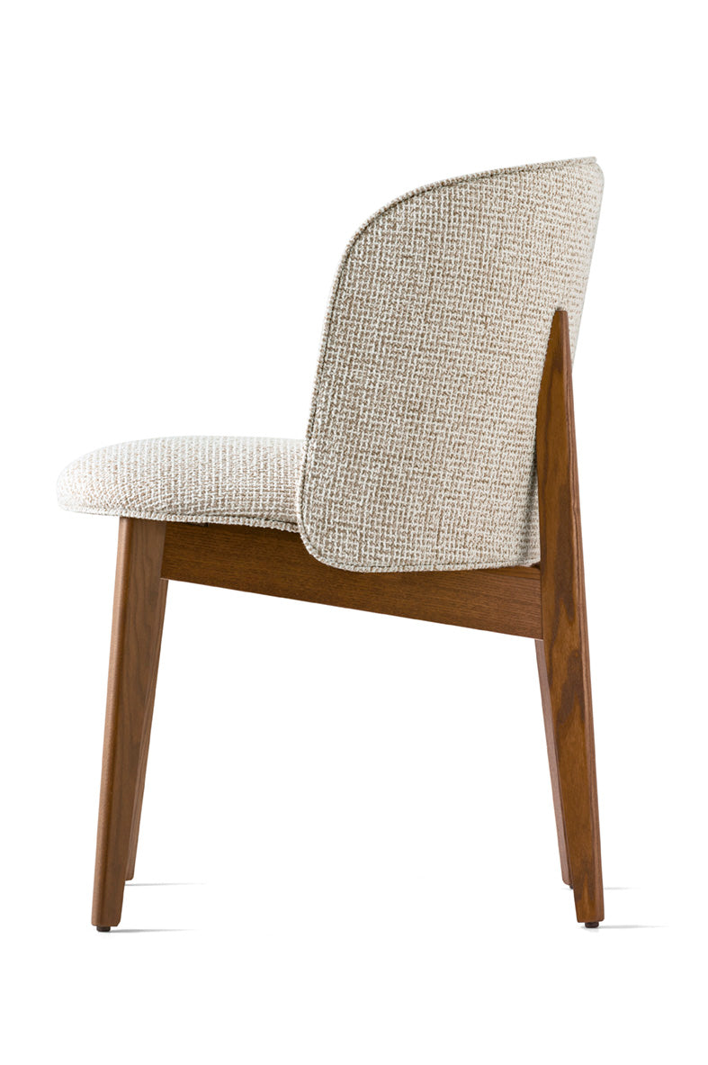 Fauteuil met armleuningen ABREY gestoffeerd met een notenhouten basis