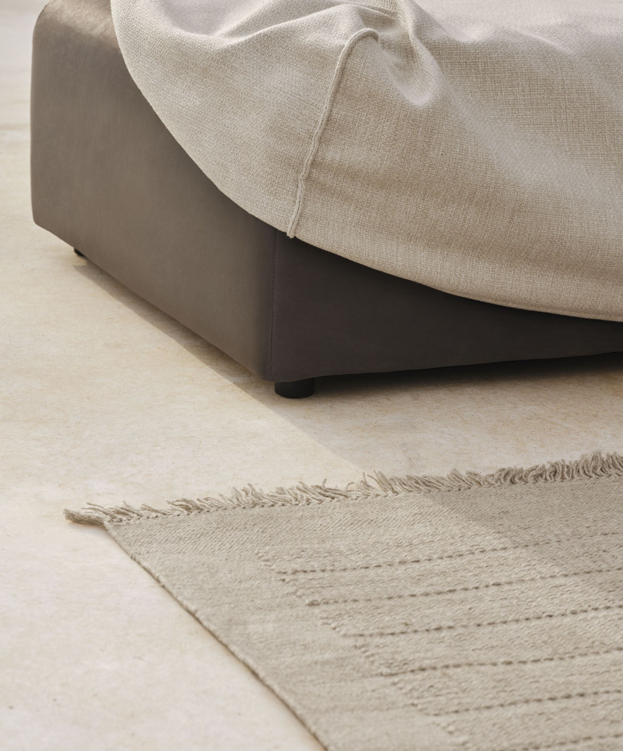 Rugs Sandkäse im Freien