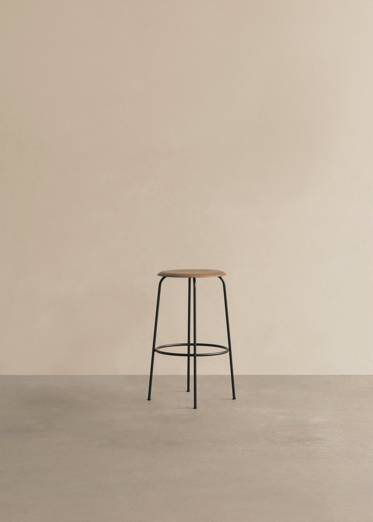 AFTEROOM bar stool with oak veneer and steel base