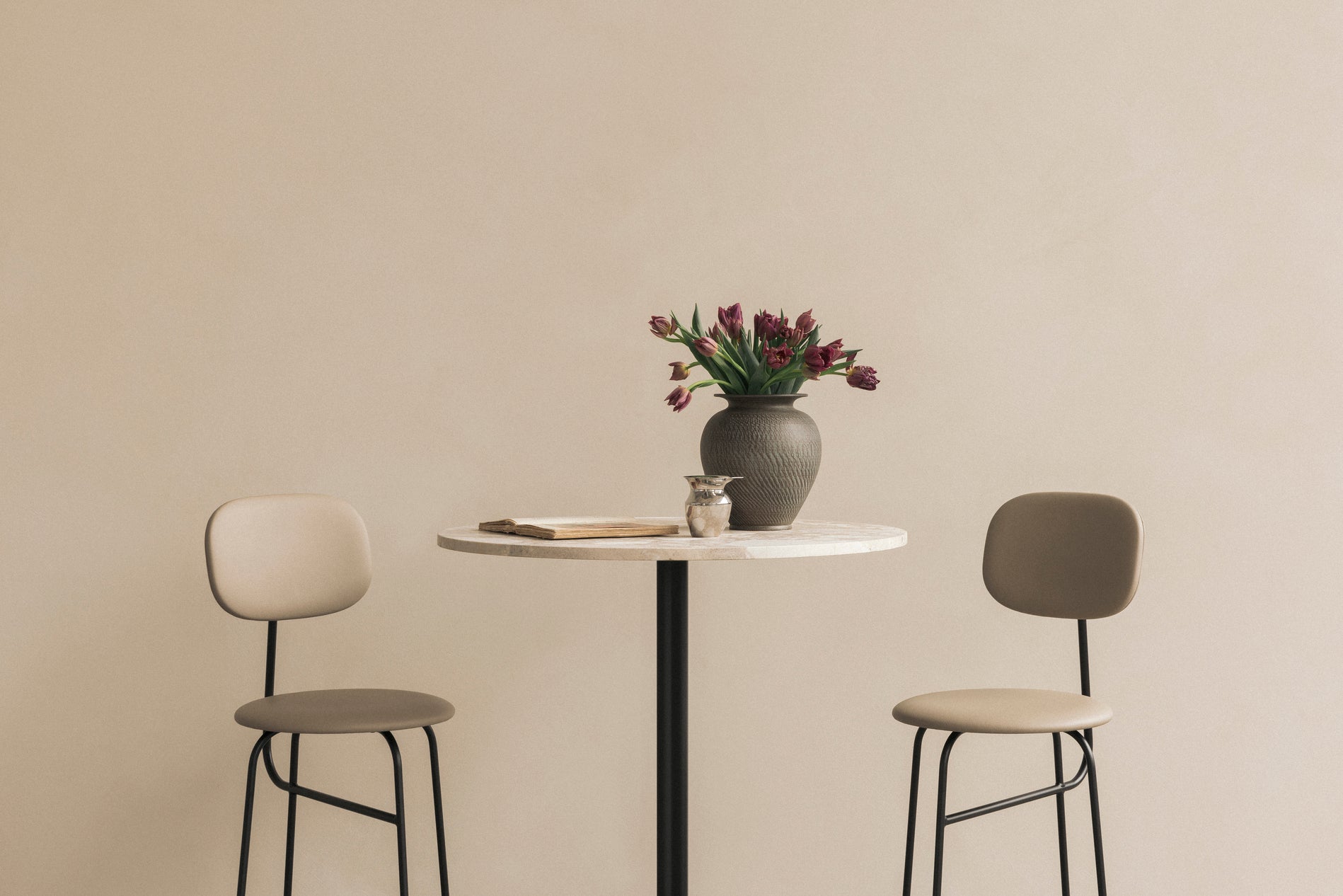 Hocker AFTEROOM PLUS dunkles Eichenfurnier