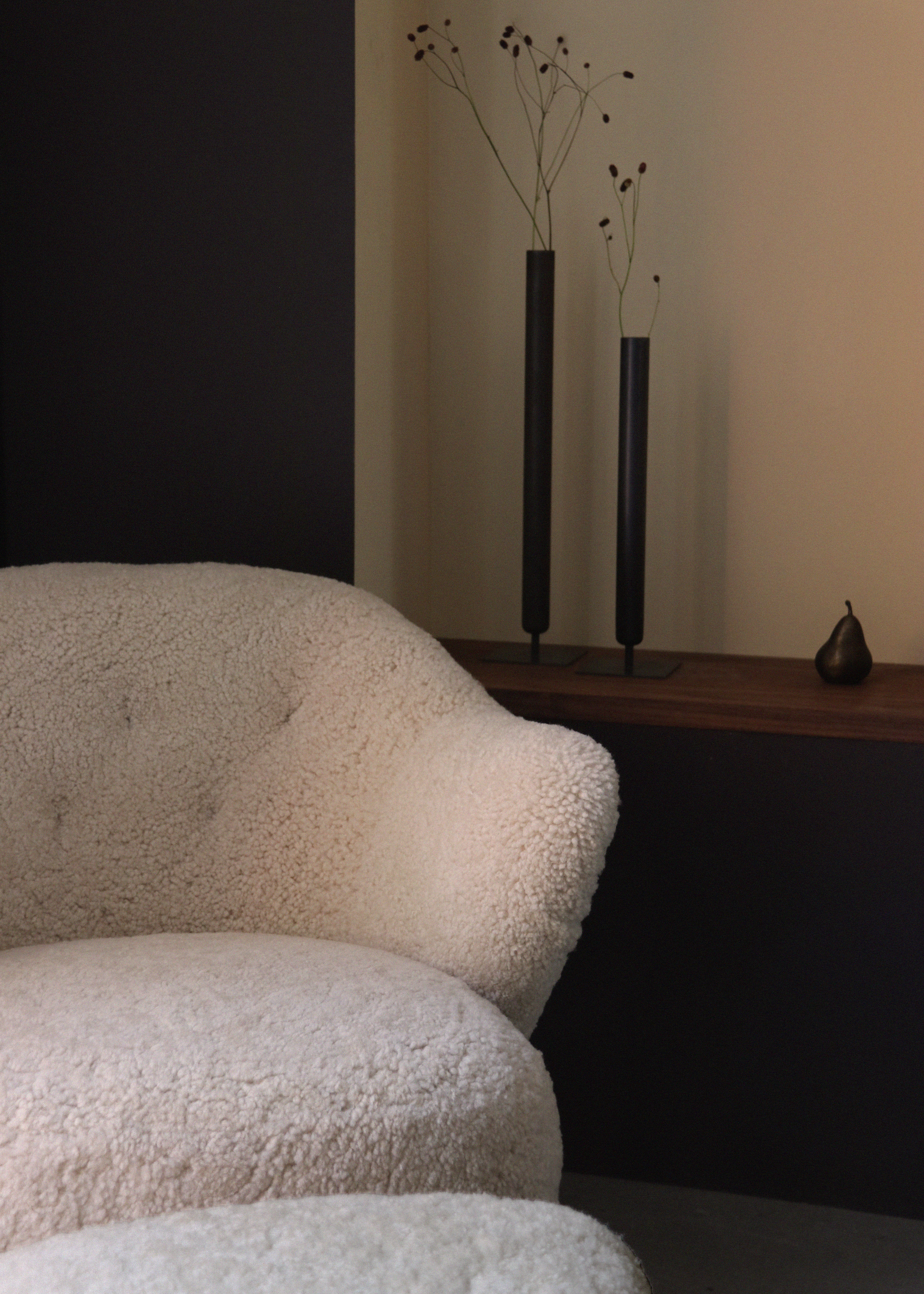 INGEBORG light gray footrest with dark oak base