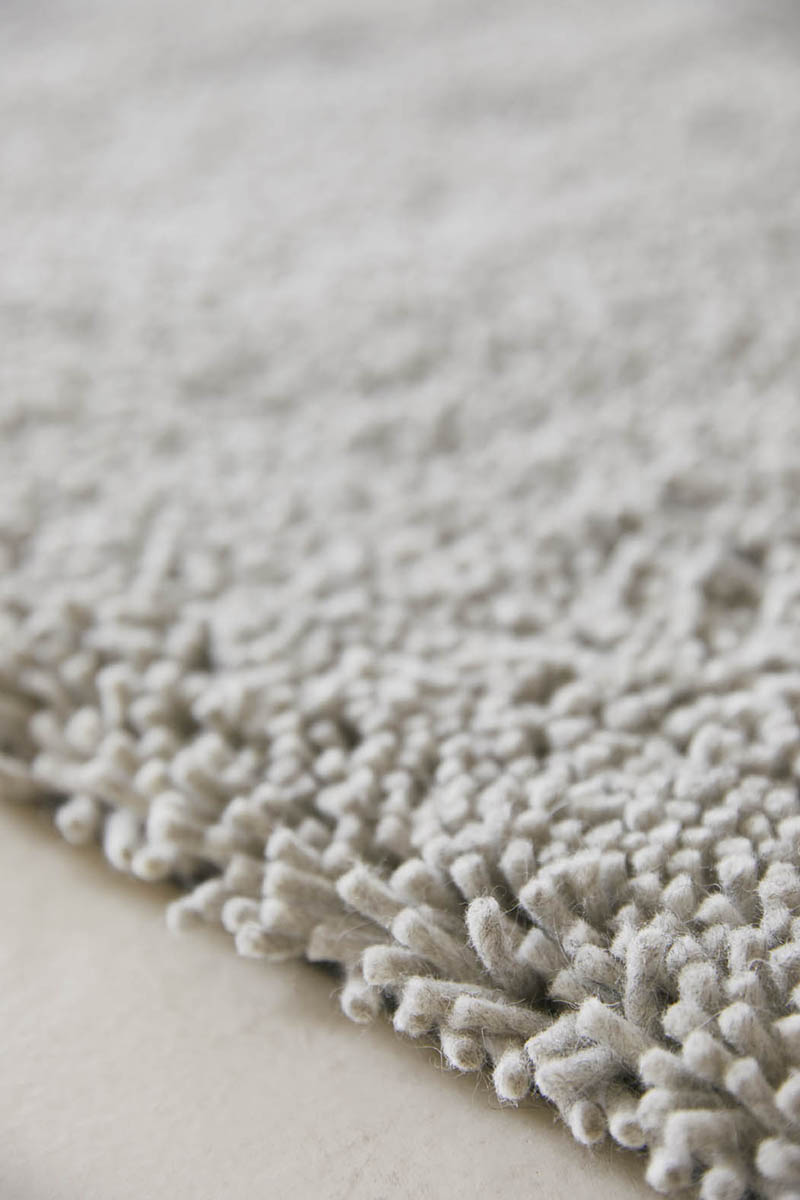 GRAVEL gray carpet with long pile