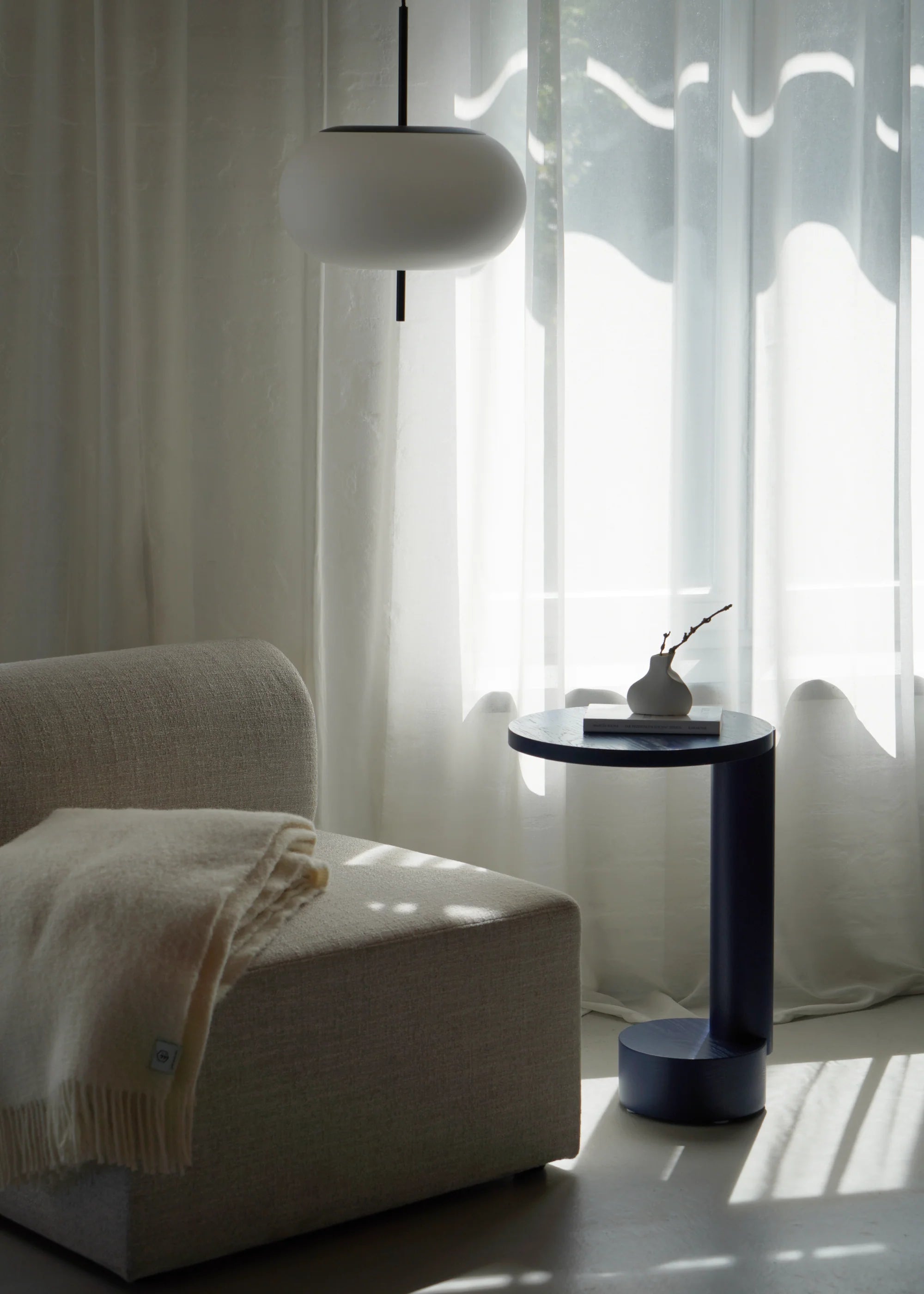 BOLD Side Table Dark Oak Wood