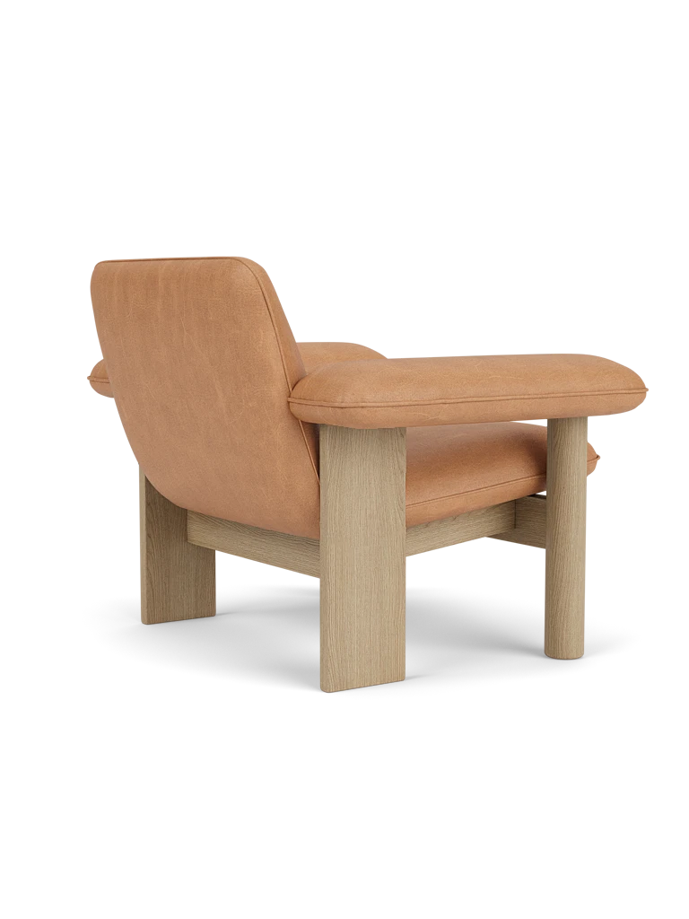 BRASILIA armchair in cognac leather with oak base